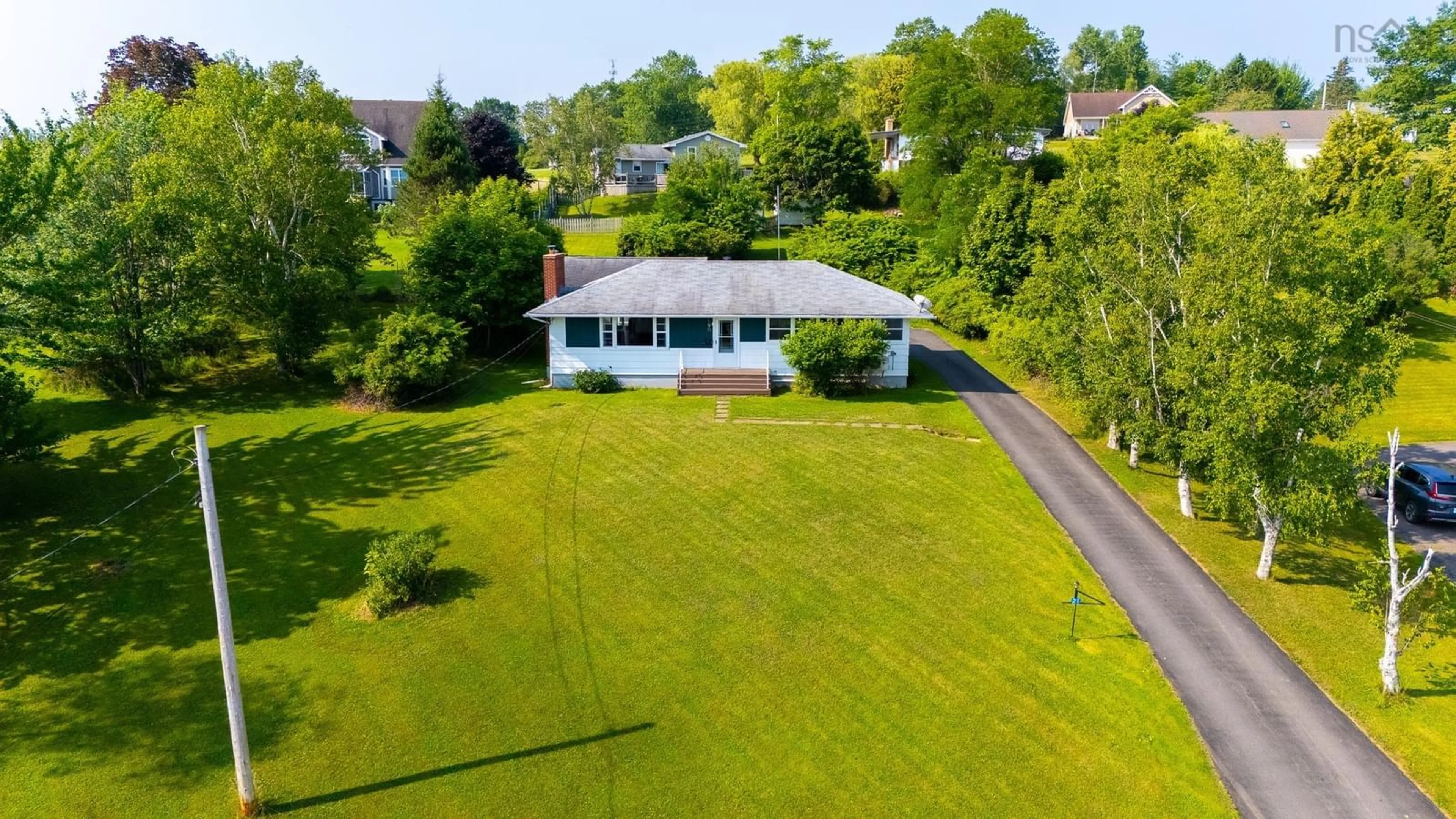 A pic from outside/outdoor area/front of a property/back of a property/a pic from drone, unknown for 21 Maple Ave, Hantsport Nova Scotia B0P 1P0