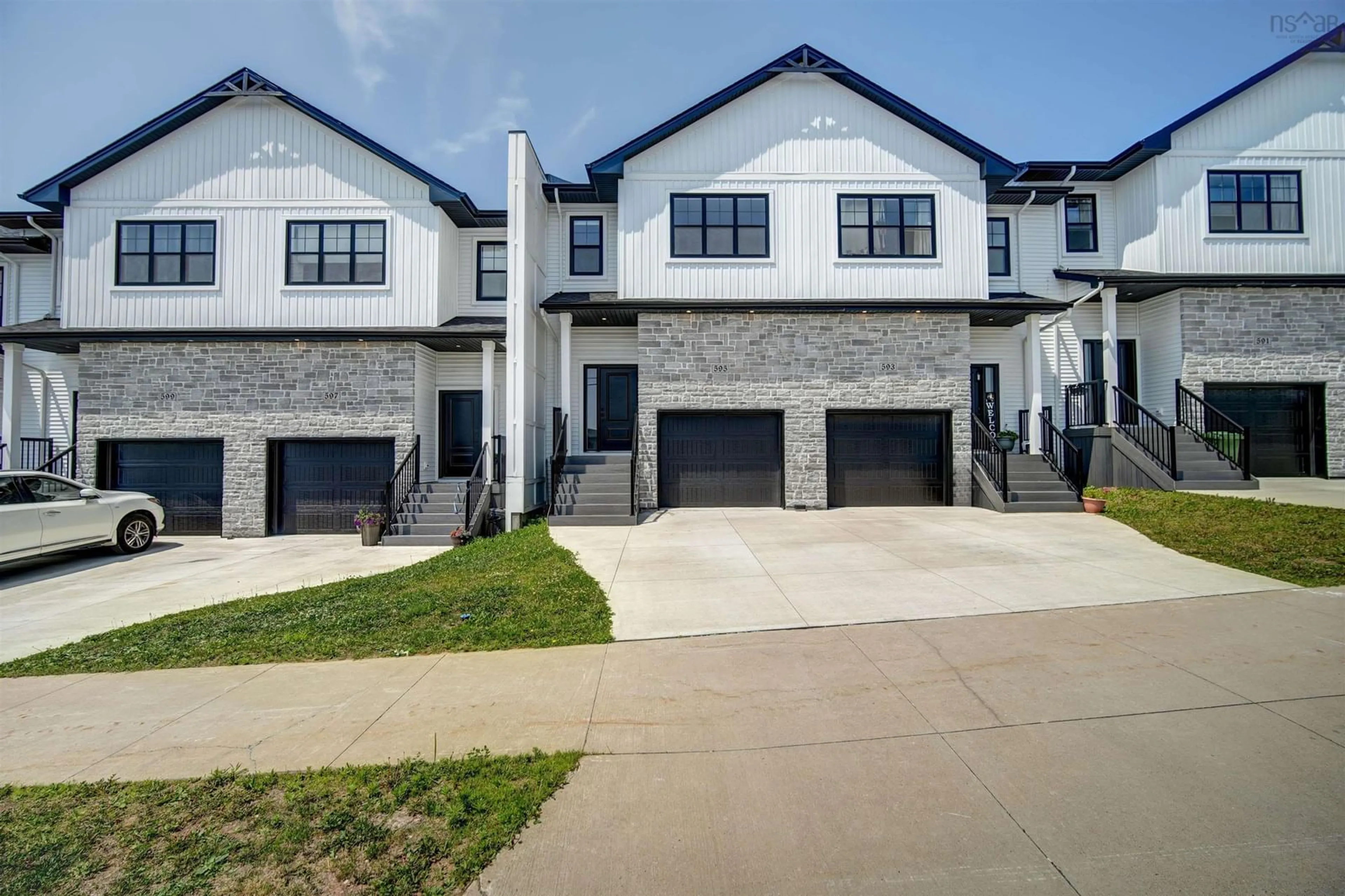 Unknown for 595 Cowie Hill Rd, Halifax Nova Scotia B3N 0E1