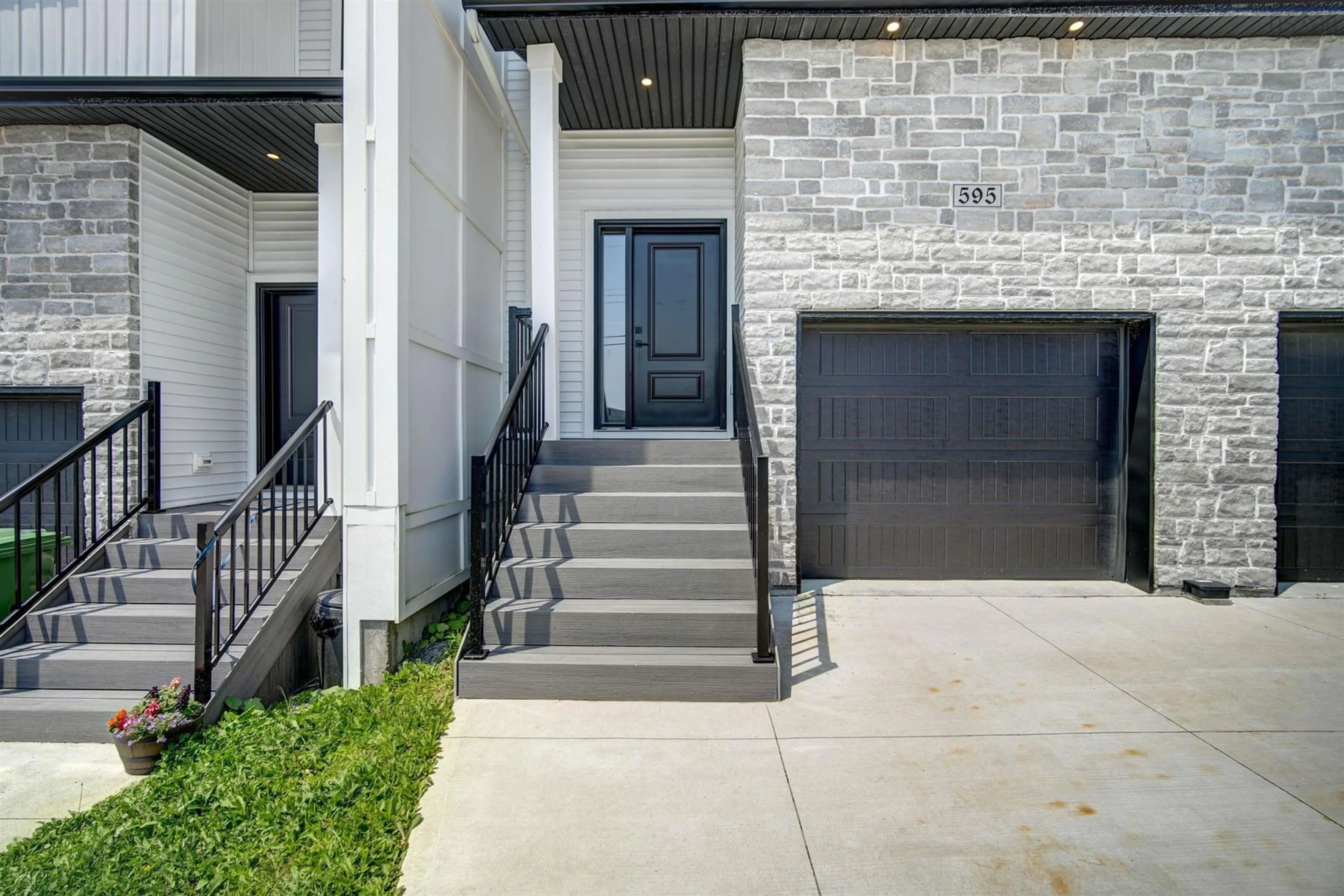 Unknown for 595 Cowie Hill Rd, Halifax Nova Scotia B3N 0E1