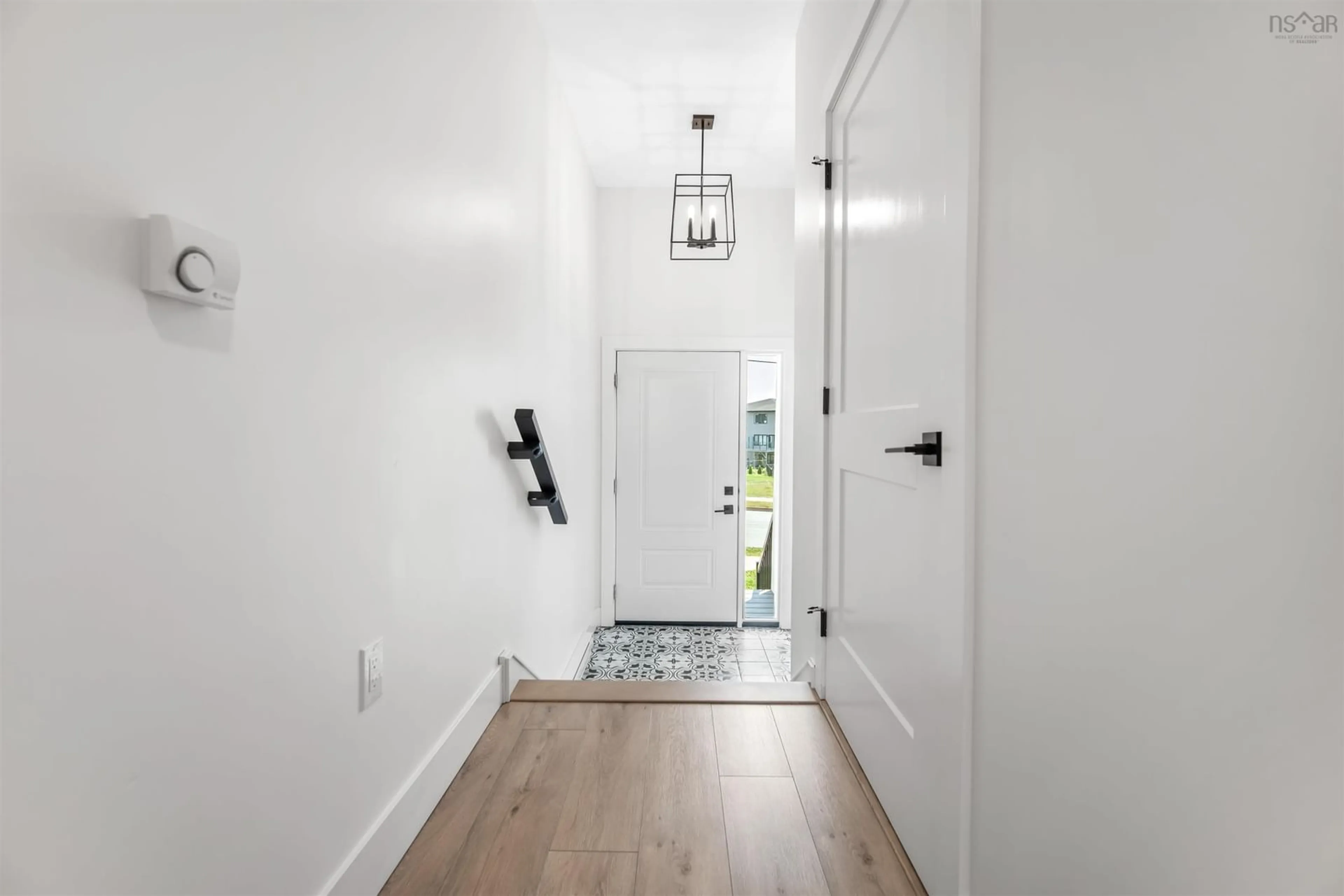 Indoor entryway for 595 Cowie Hill Rd, Halifax Nova Scotia B3N 0E1