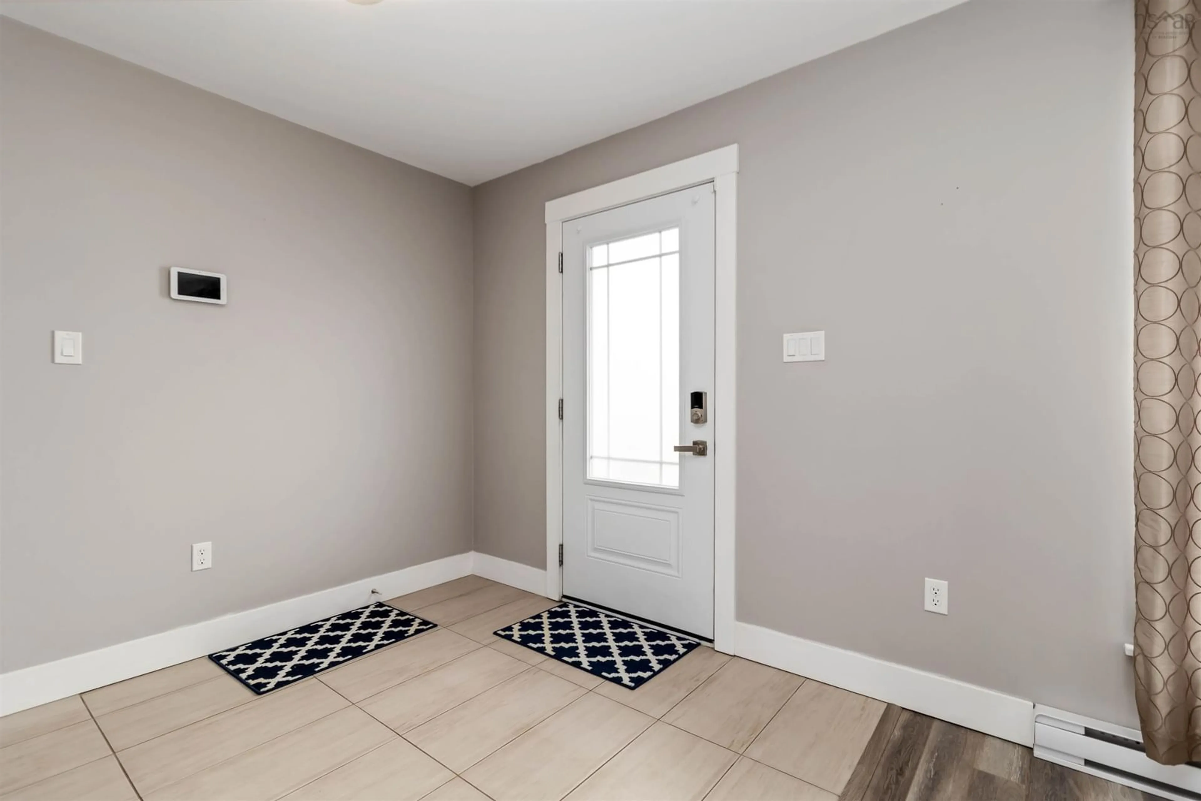 Indoor entryway for 163 Mica Cres, Halifax Nova Scotia B3P 0H7