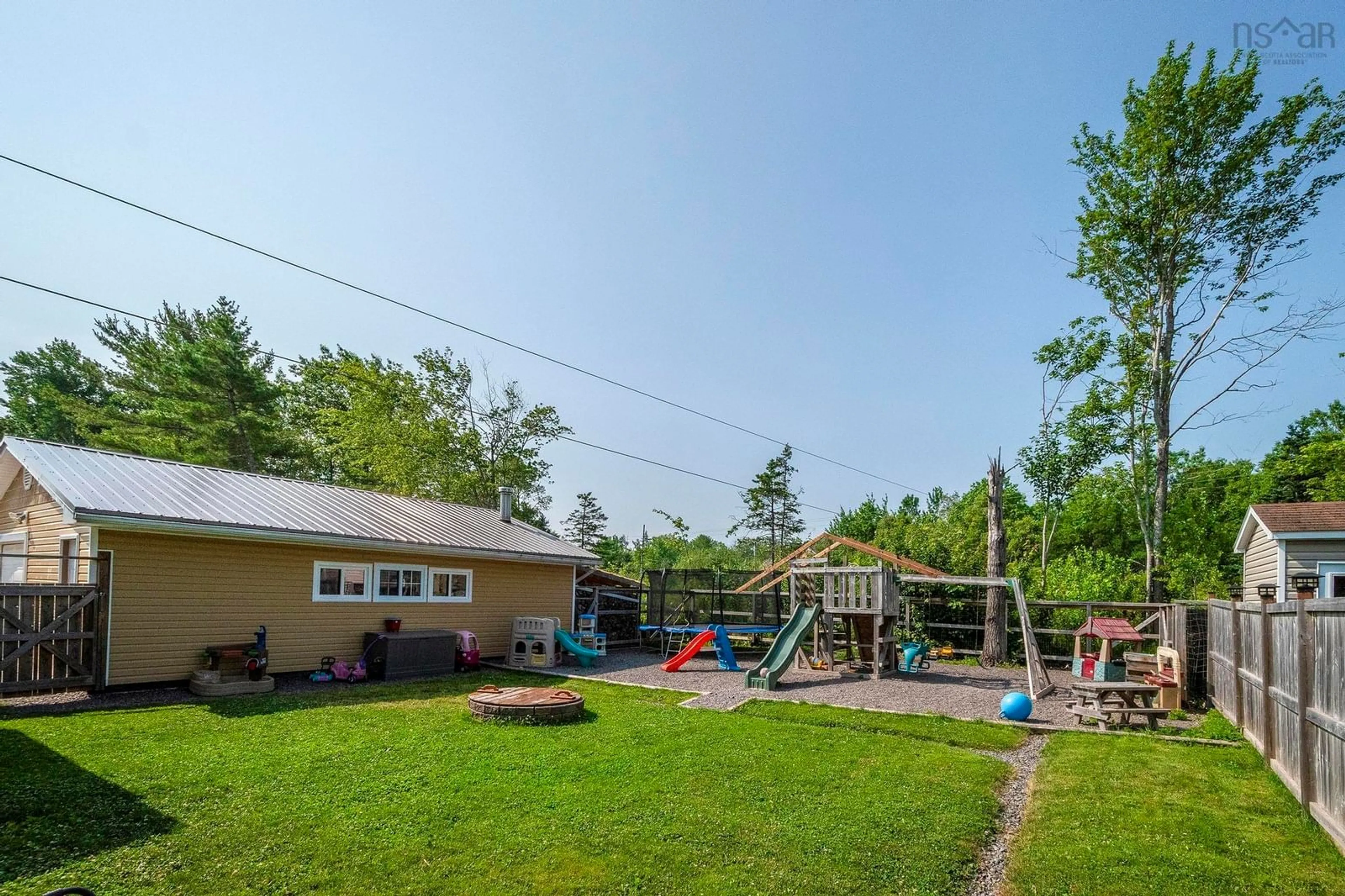 Patio, unknown for 51 Weir Ave, Stellarton Nova Scotia B0K 1S0