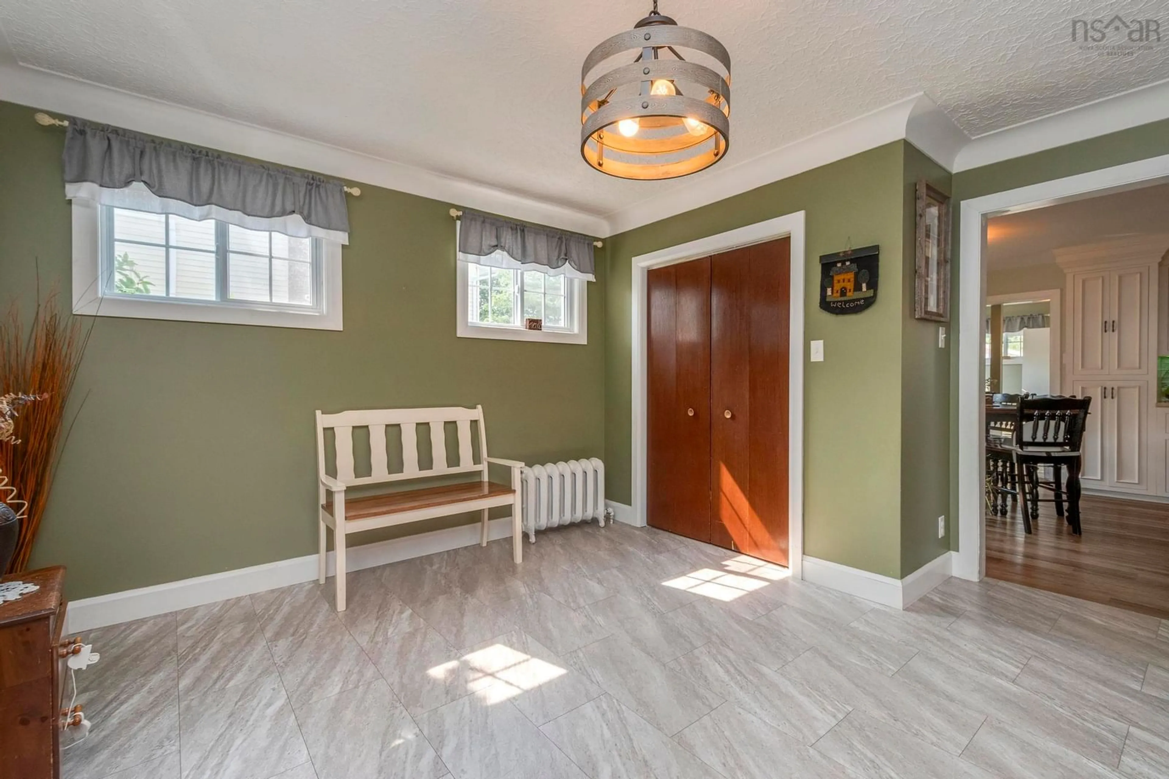 Indoor entryway for 51 Weir Ave, Stellarton Nova Scotia B0K 1S0