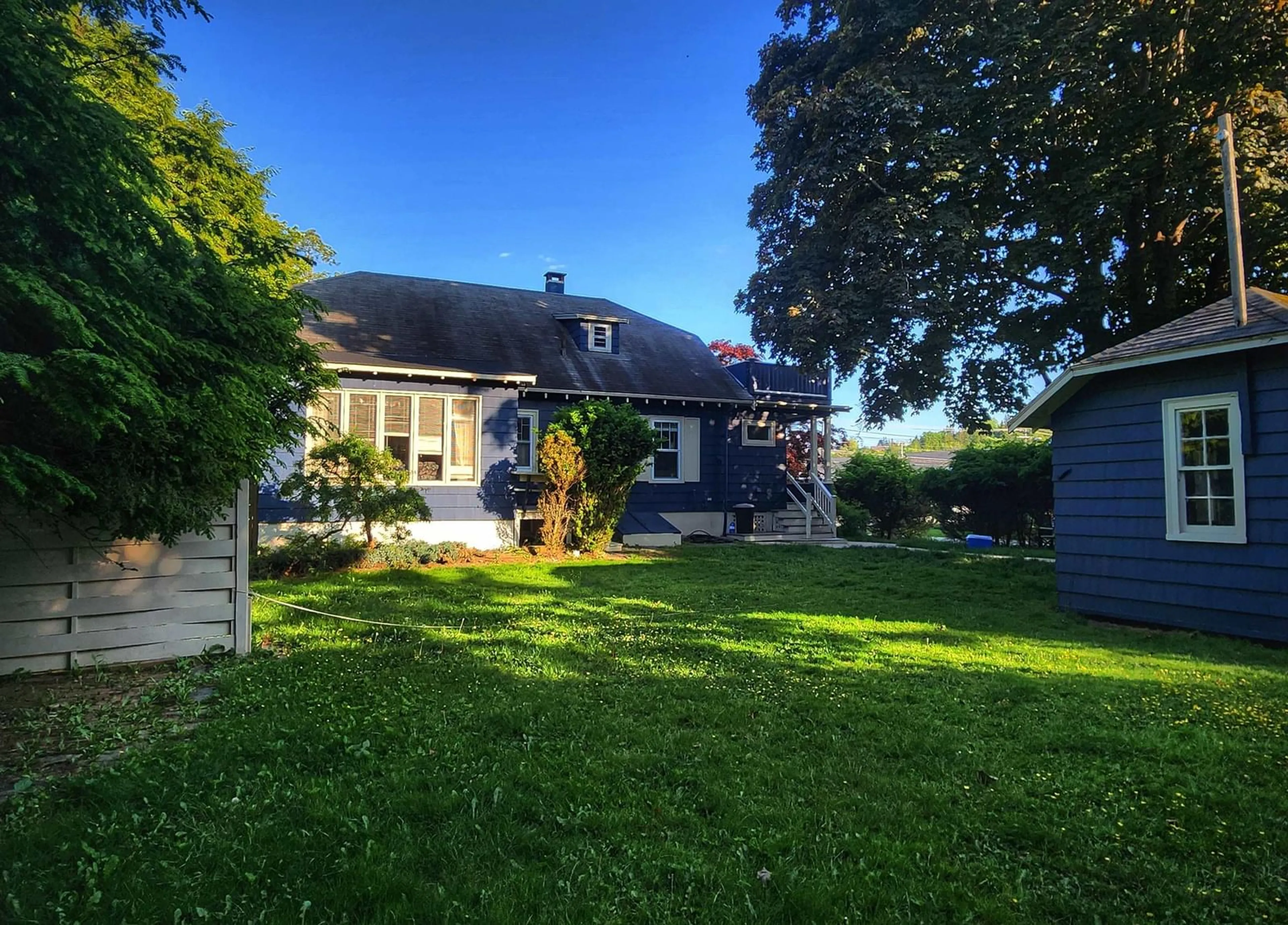 A pic from outside/outdoor area/front of a property/back of a property/a pic from drone, street for 70 Victoria Rd, Lunenburg Nova Scotia B0J 2C0