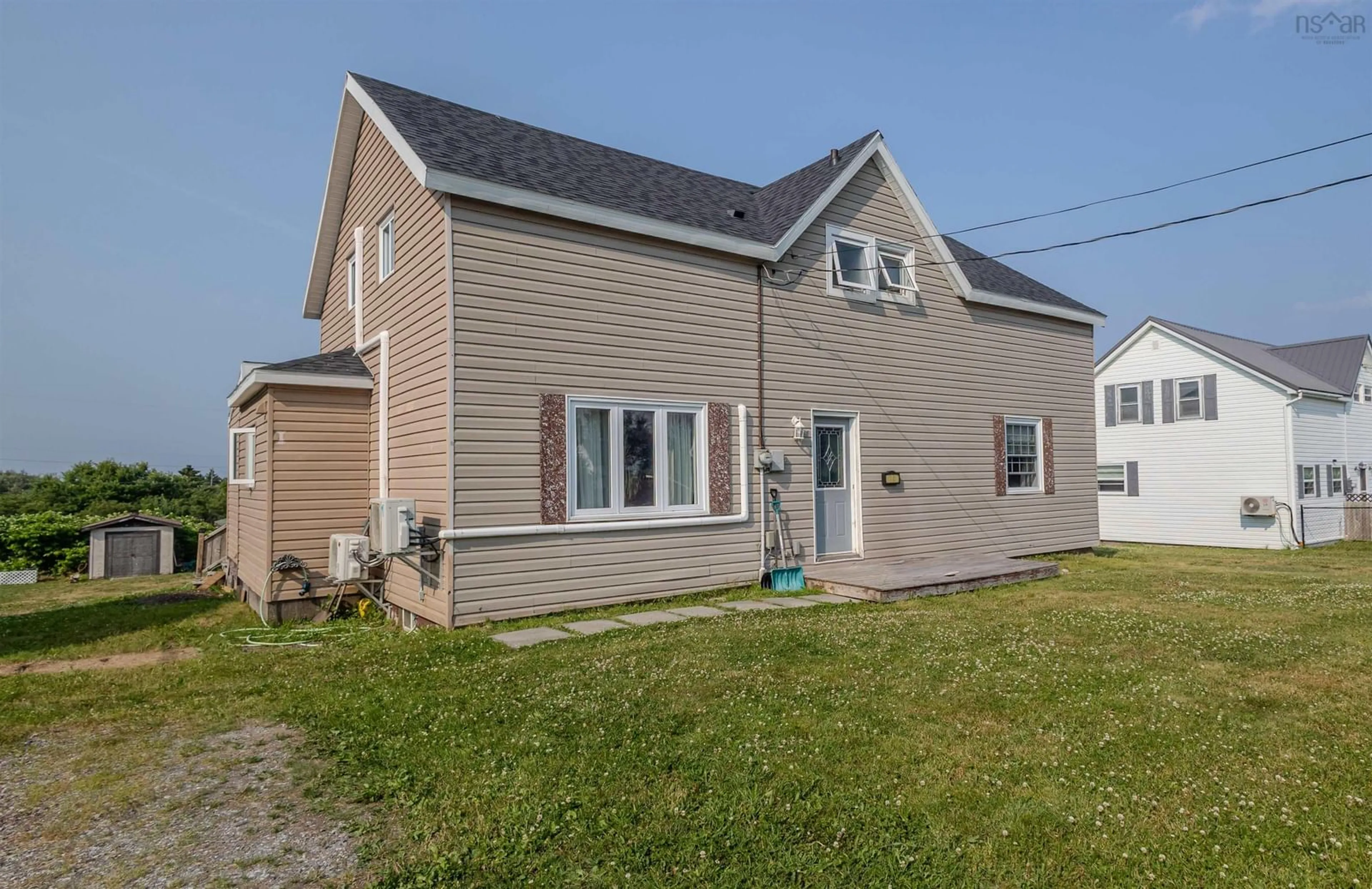 Unknown for 22 East St, Donkin Nova Scotia B1A 6P6