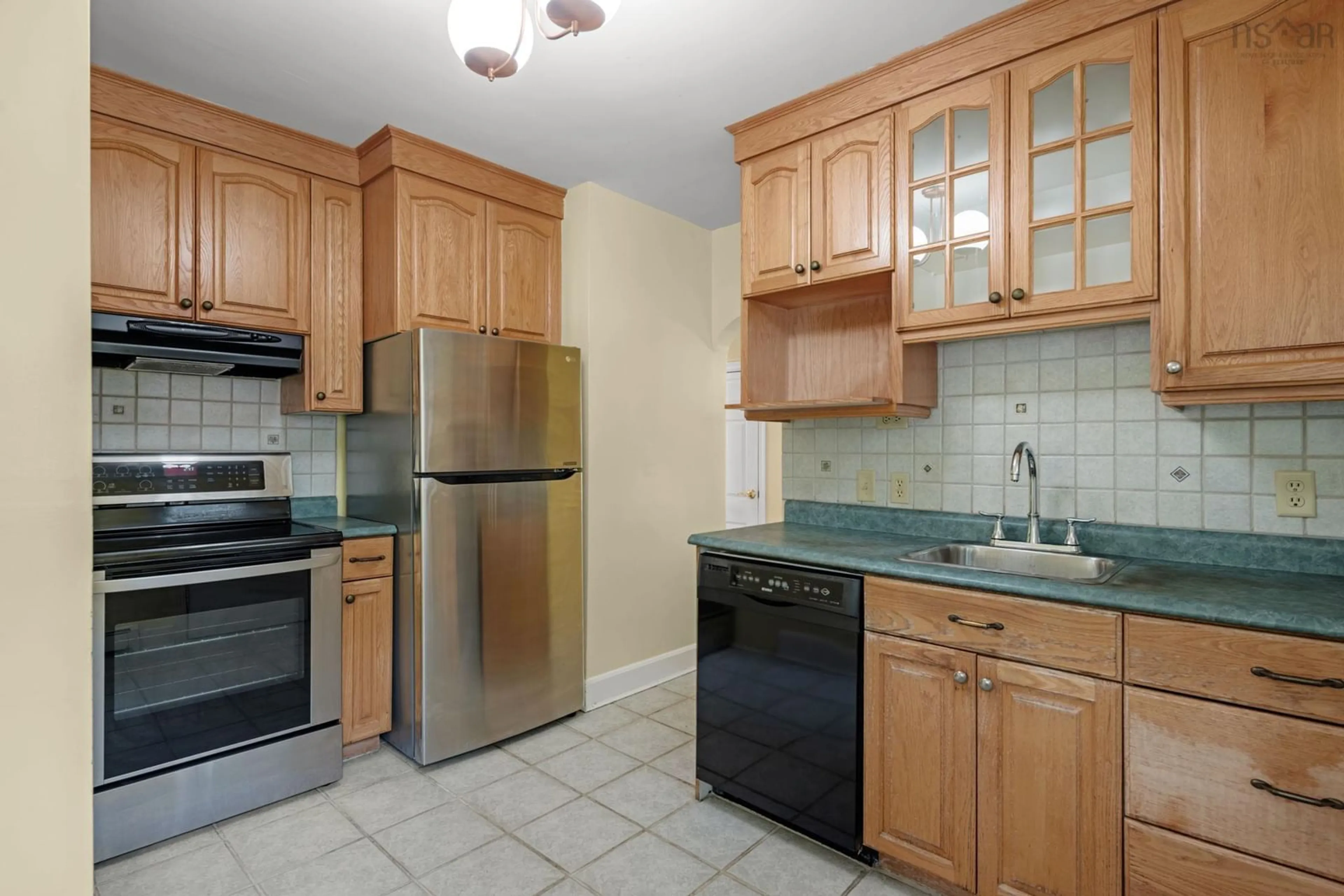 Standard kitchen, ceramic/tile floor for 44 Fenwood Rd, Halifax Nova Scotia B3N 1G8