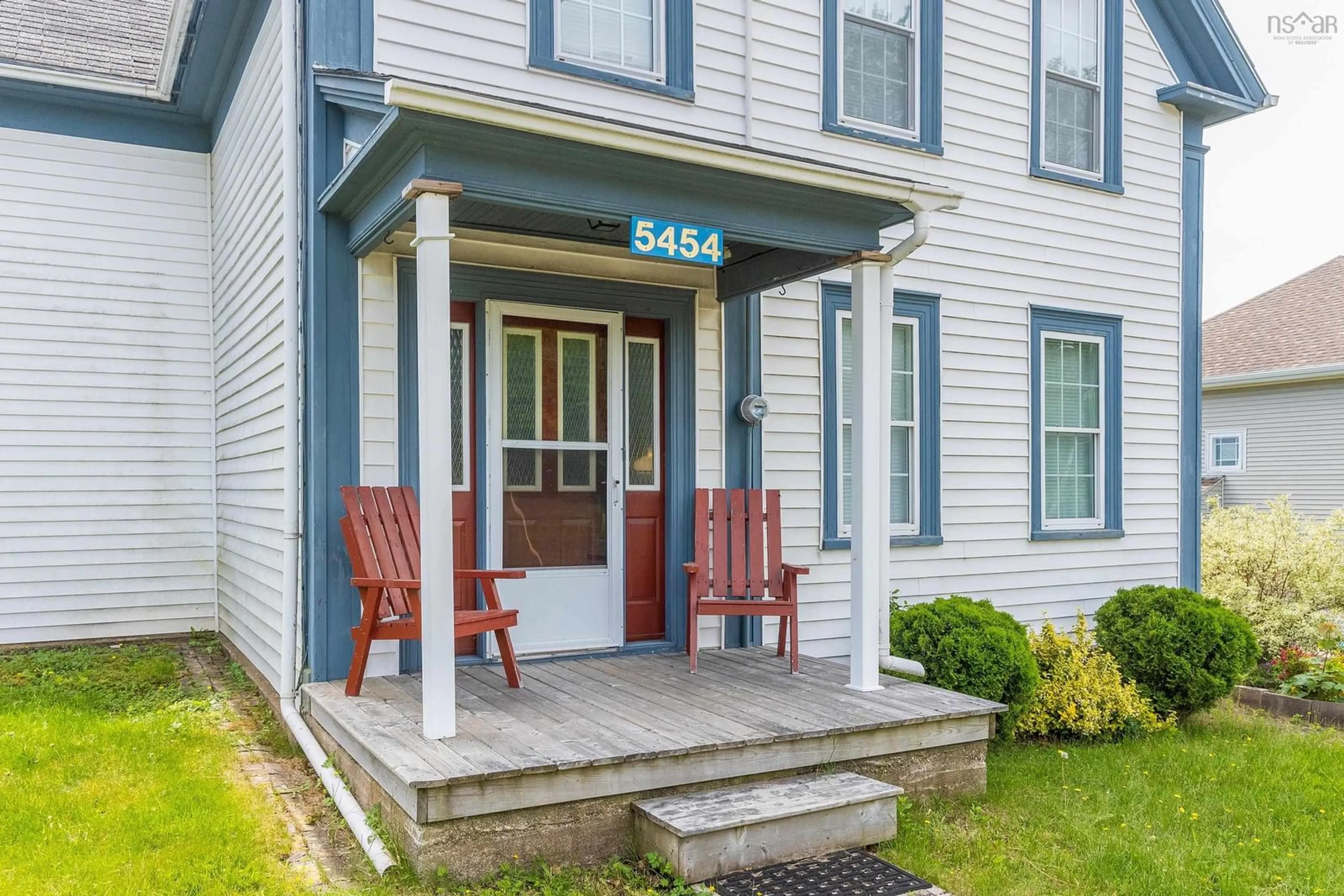 Home with vinyl exterior material, street for 5454 Granville Rd, Granville Ferry Nova Scotia B0S 1A0