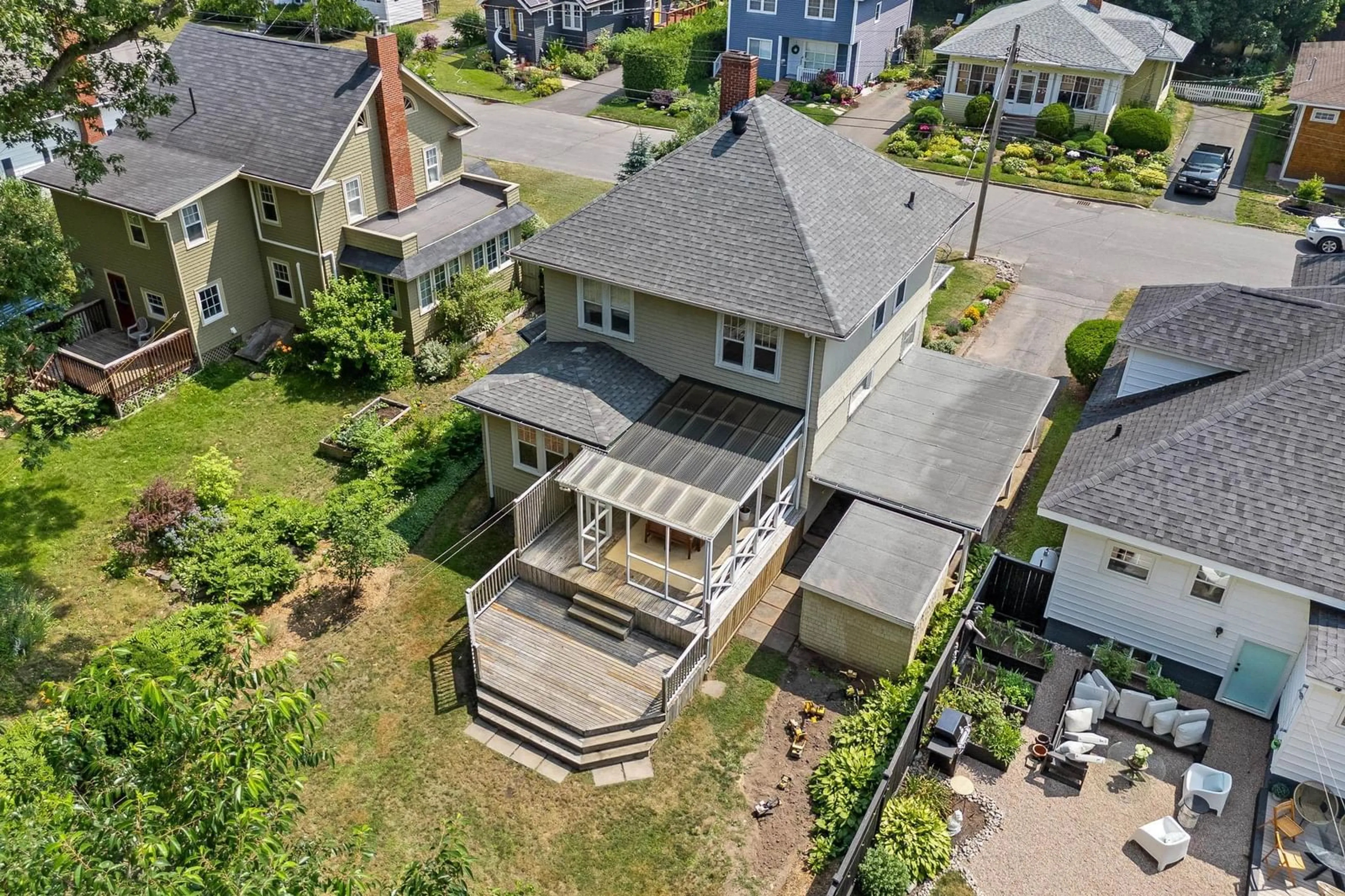 A pic from outside/outdoor area/front of a property/back of a property/a pic from drone, unknown for 22 Caldwell Ave, Kentville Nova Scotia B4N 2C6