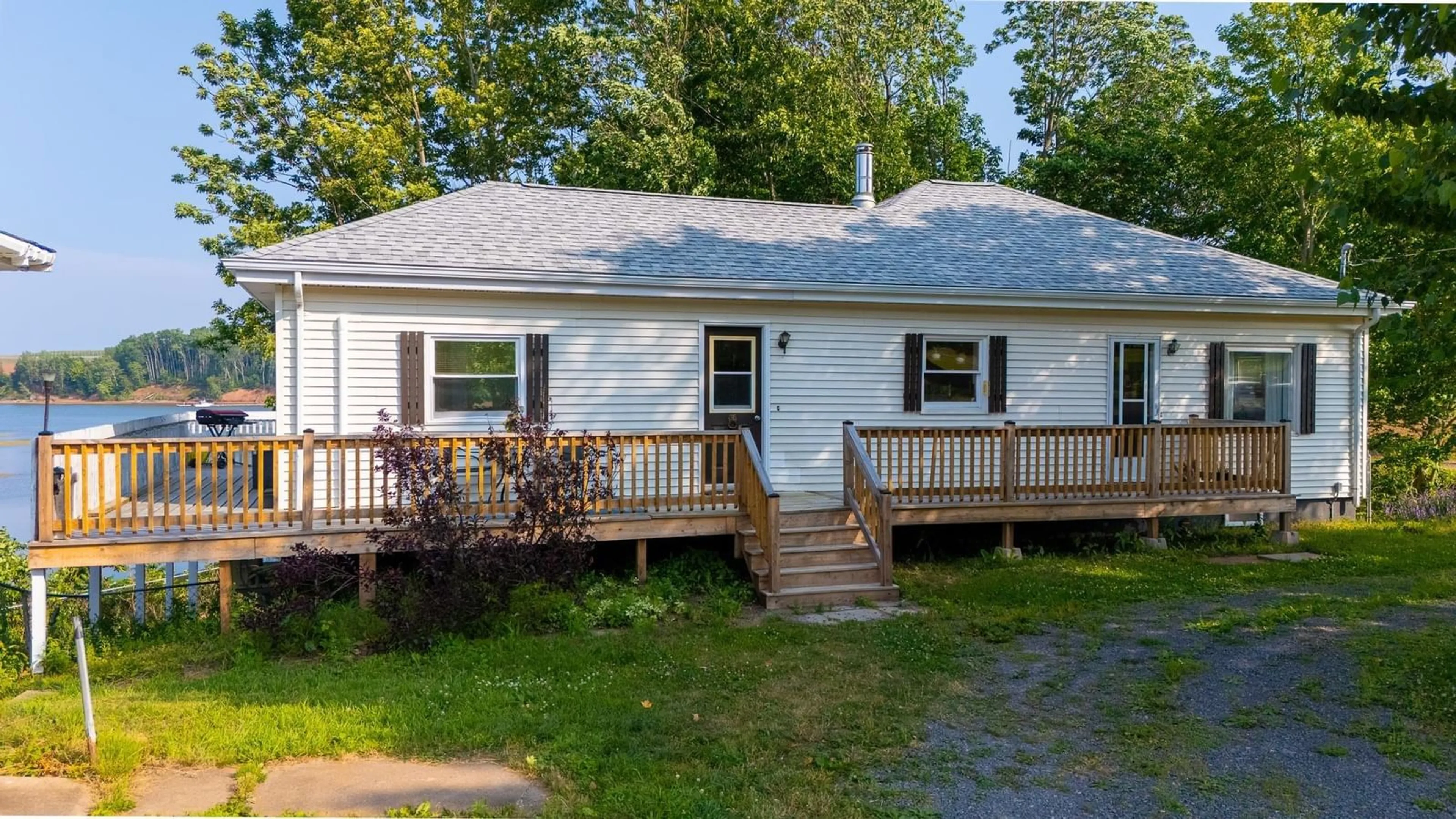 Home with vinyl exterior material, street for 1258 Pereau Rd, Upper Pereau Nova Scotia B0P 1H0