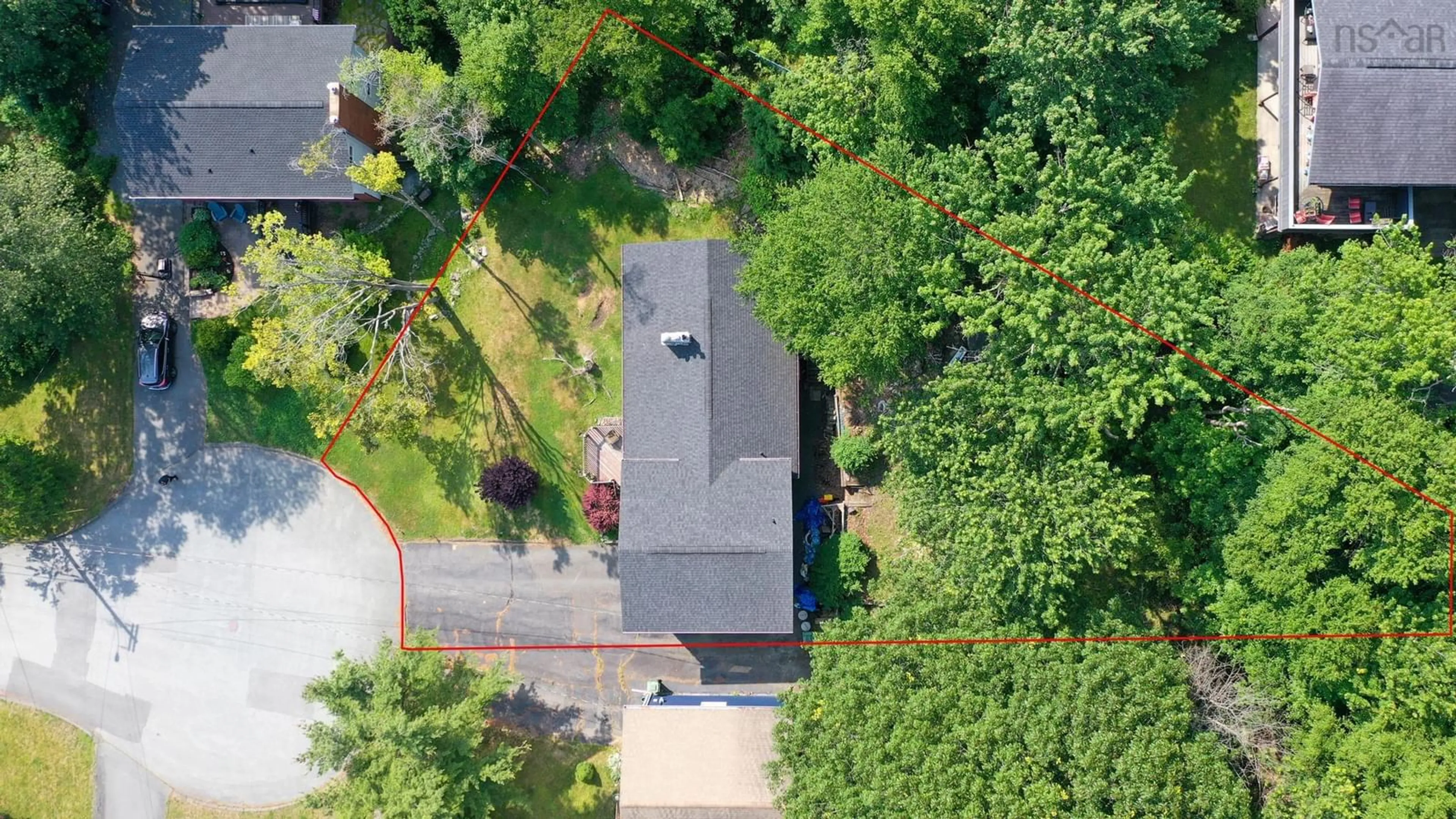 A pic from outside/outdoor area/front of a property/back of a property/a pic from drone, street for 12 Starling St, Halifax Nova Scotia B3M 1V8