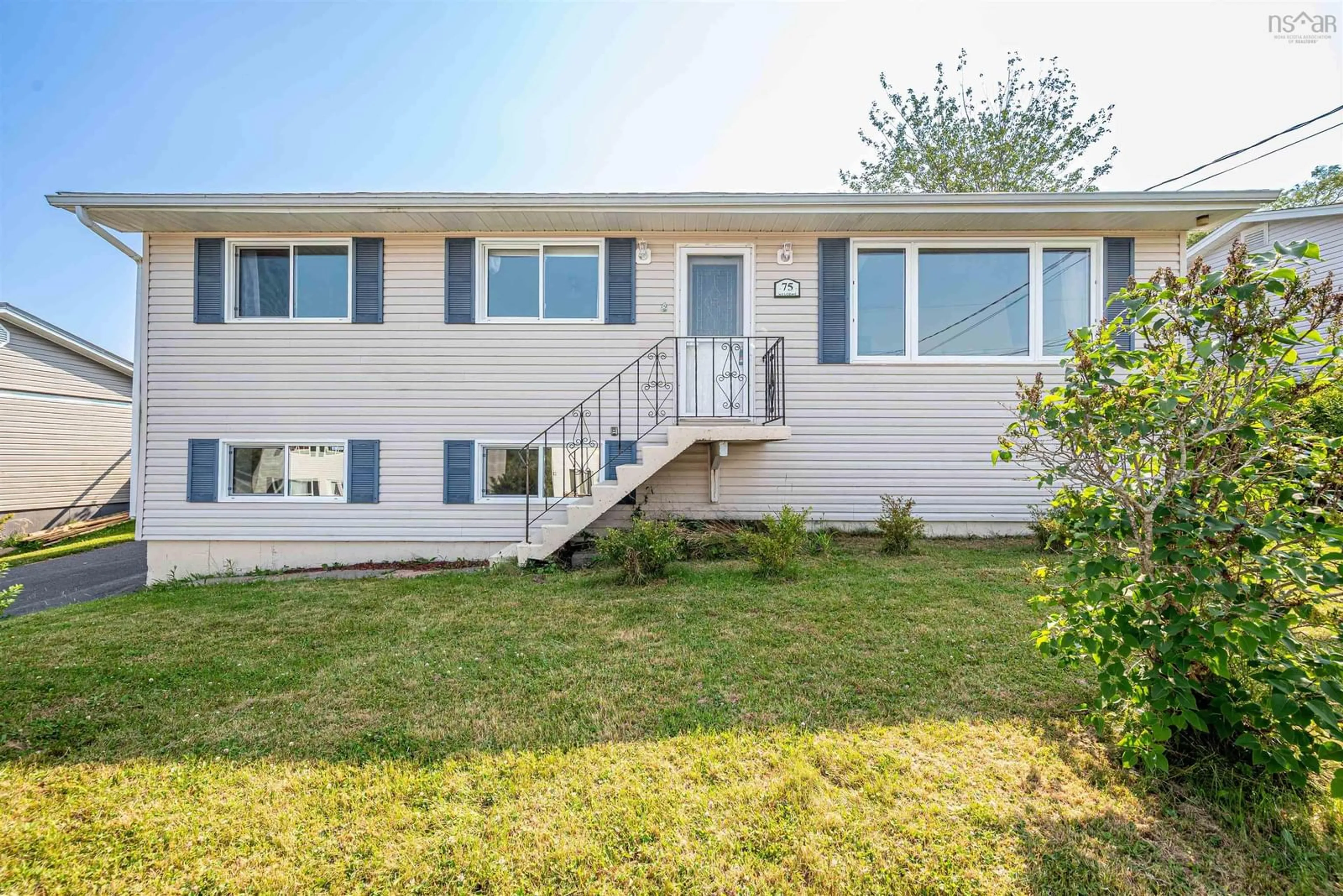 Home with vinyl exterior material, unknown for 75 Amaranth Cres, Cole Harbour Nova Scotia B2W 4C1