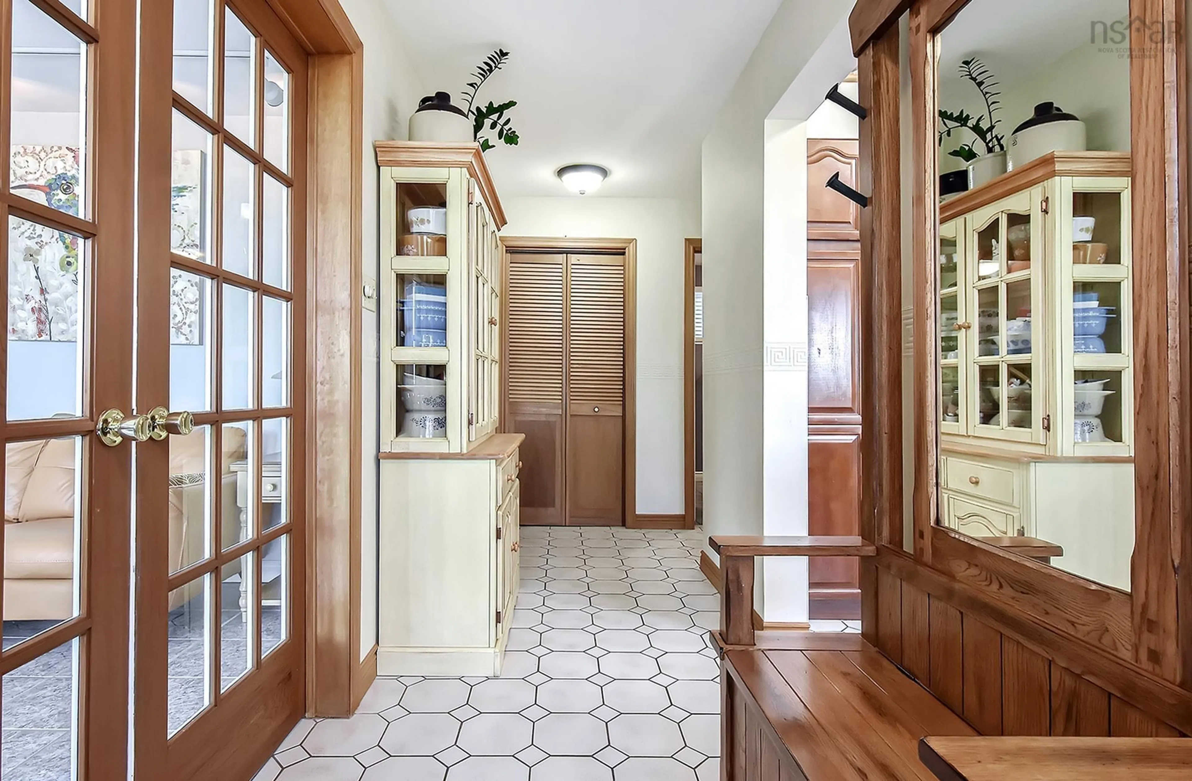 Indoor entryway for 1774 Waverley Rd, Waverley Nova Scotia B2R 1Y3