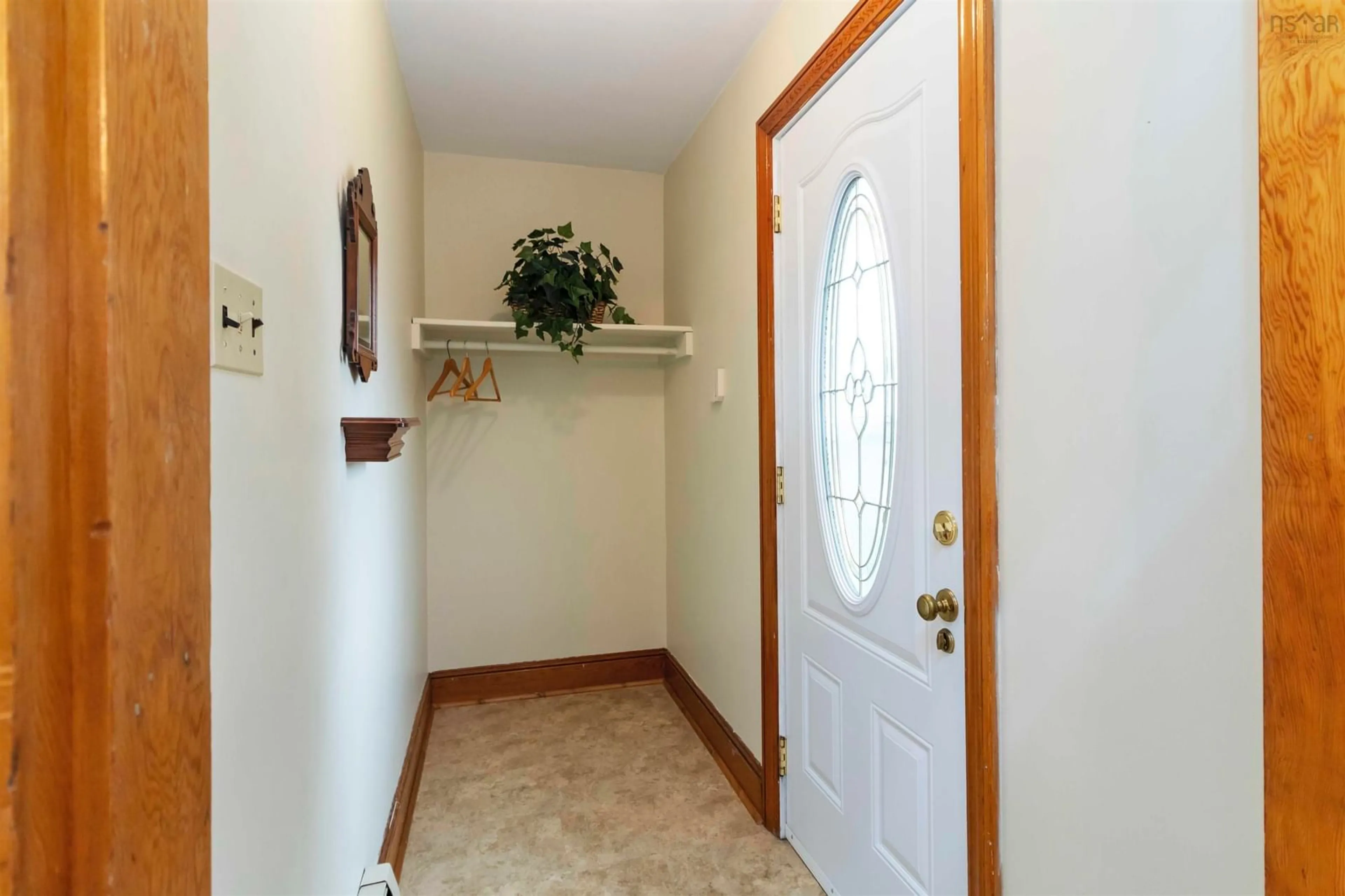 Indoor entryway for 61 Convoy Ave, Halifax Nova Scotia B3N 2P7