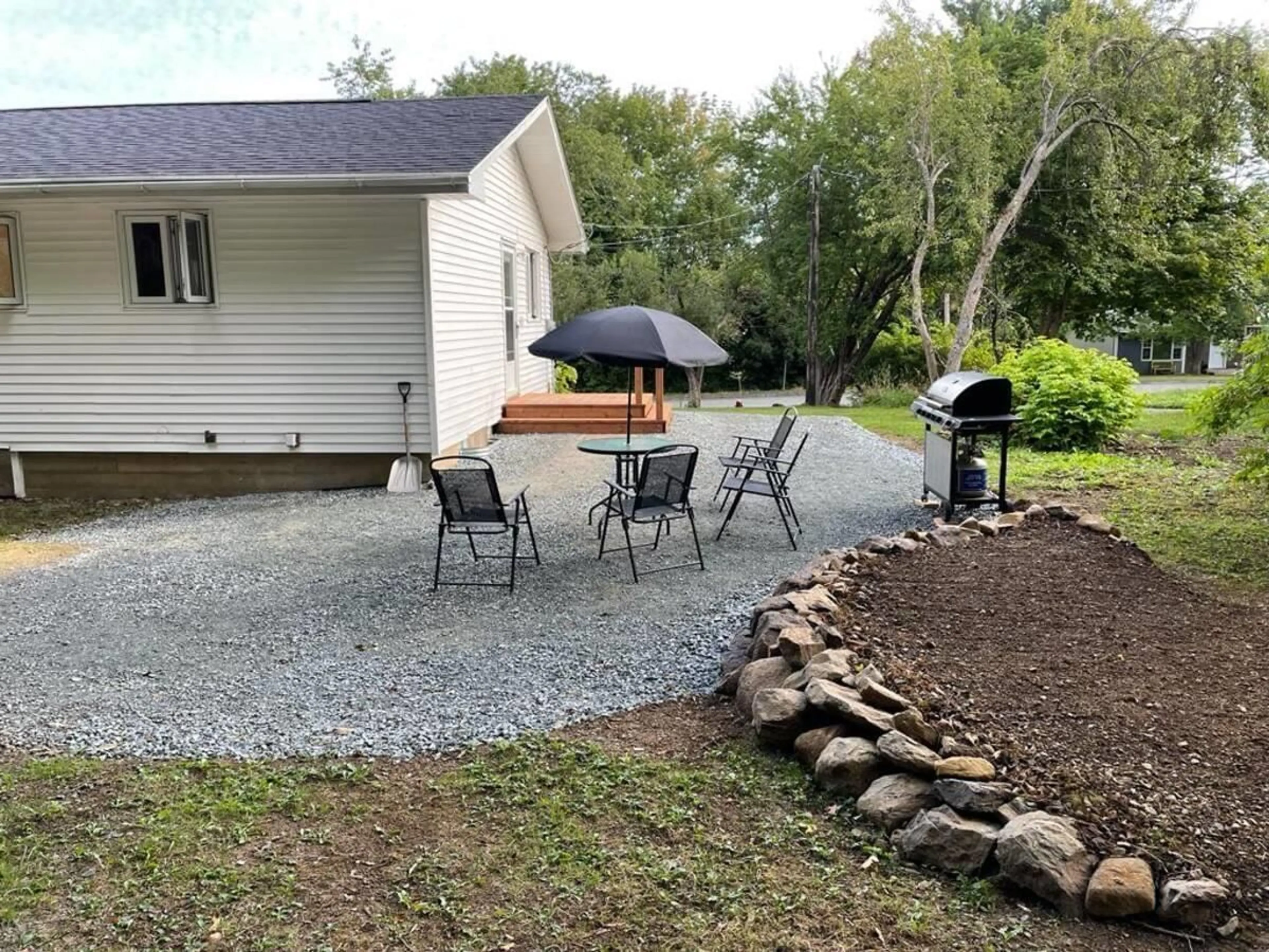 Patio, street for 172 Prince St, Bridgewater Nova Scotia B4V 1E4