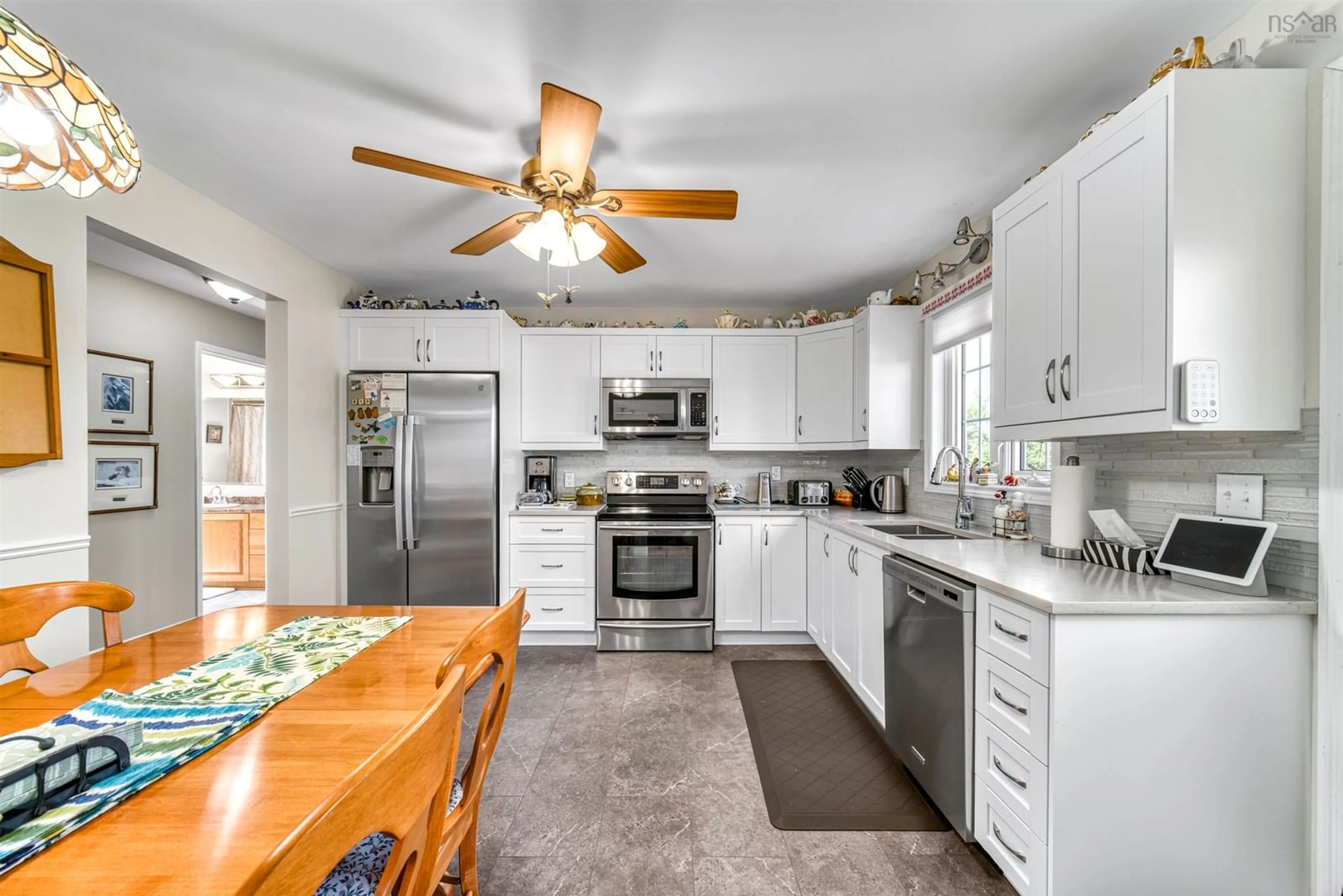 Open concept kitchen, ceramic/tile floor for 8 Old Birch Rd, Dartmouth Nova Scotia B2W 6B4