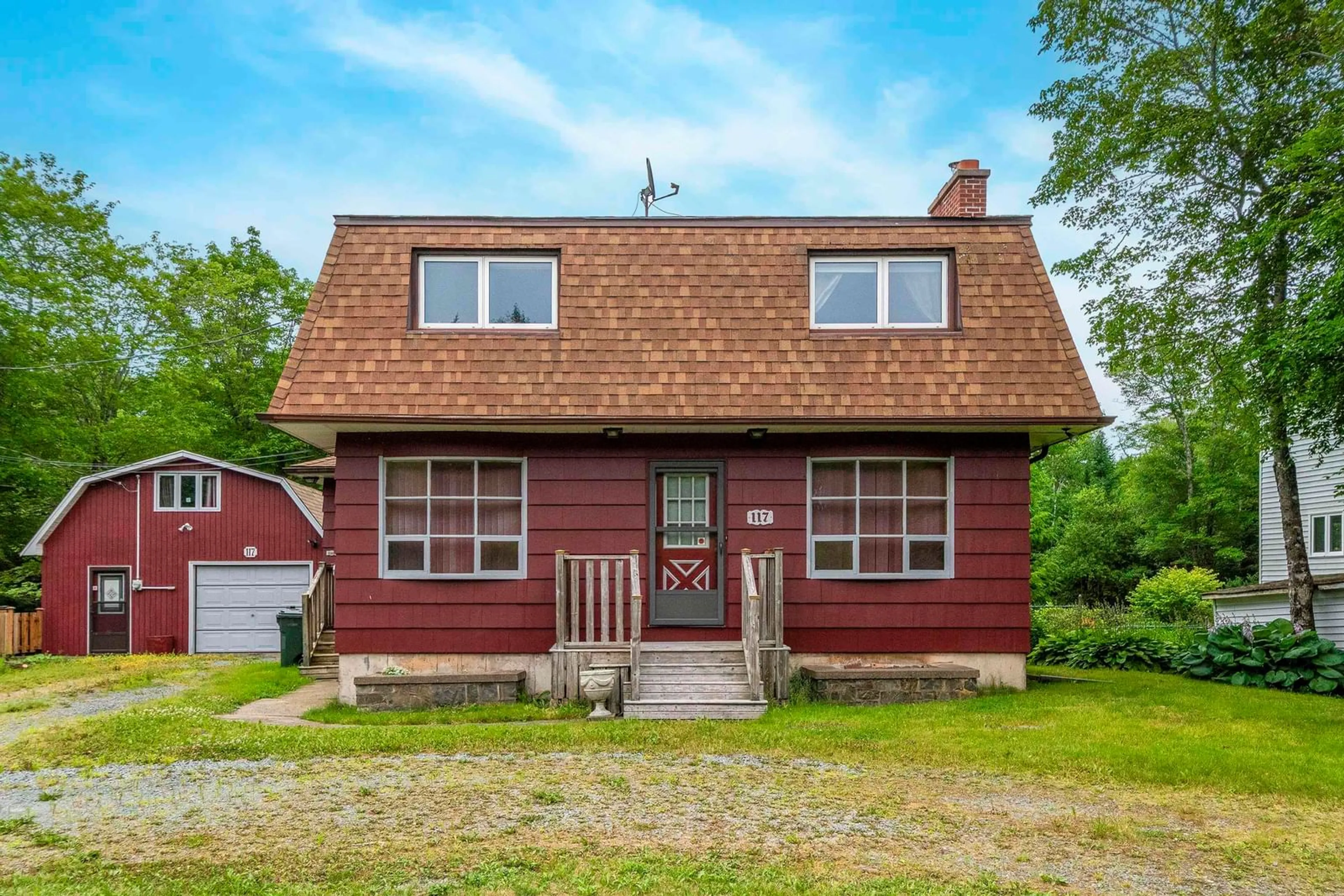 Home with vinyl exterior material, street for 117 Etter Rd, Mount Uniacke Nova Scotia B0N 1Z0