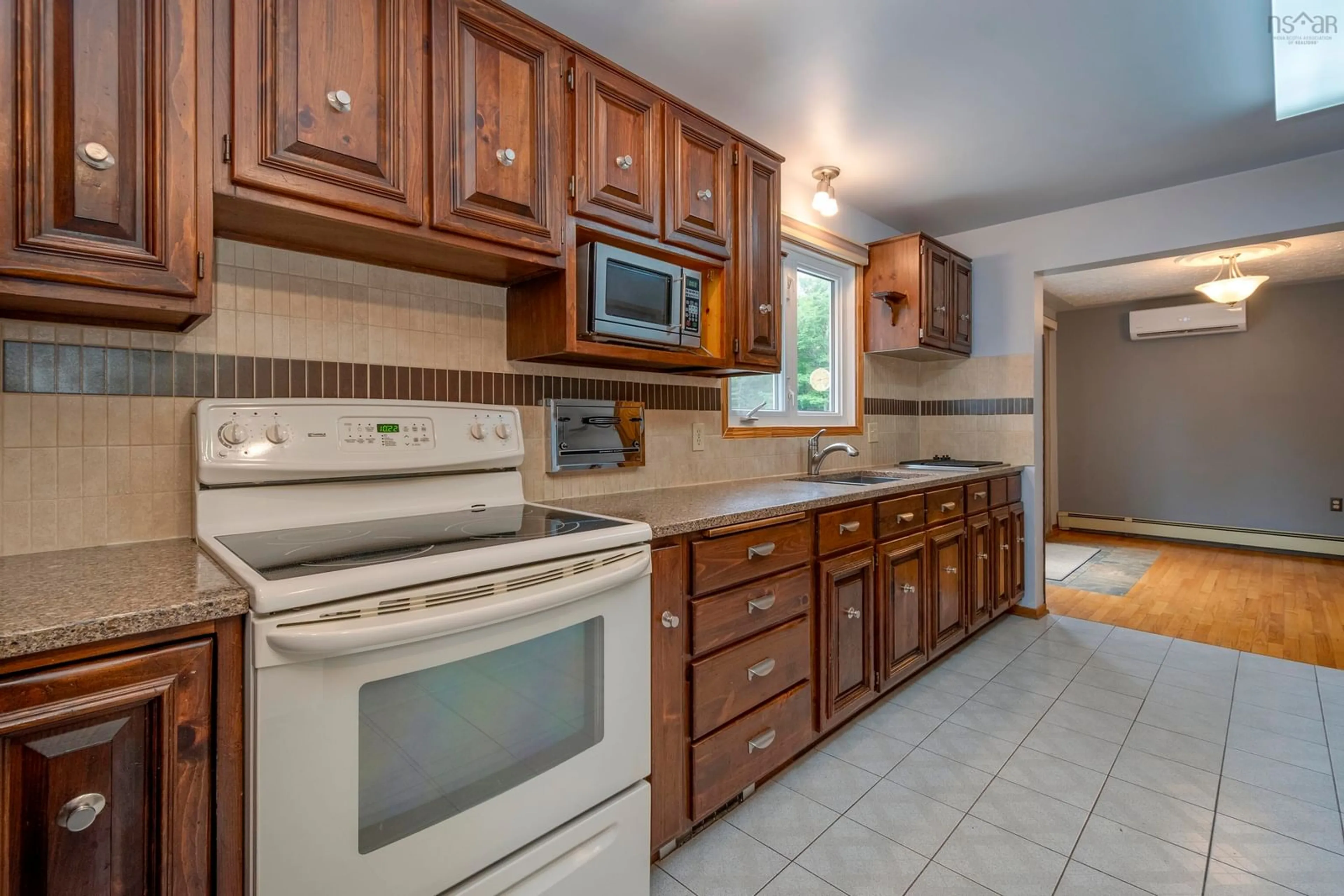 Standard kitchen, ceramic/tile floor for 117 Etter Rd, Mount Uniacke Nova Scotia B0N 1Z0