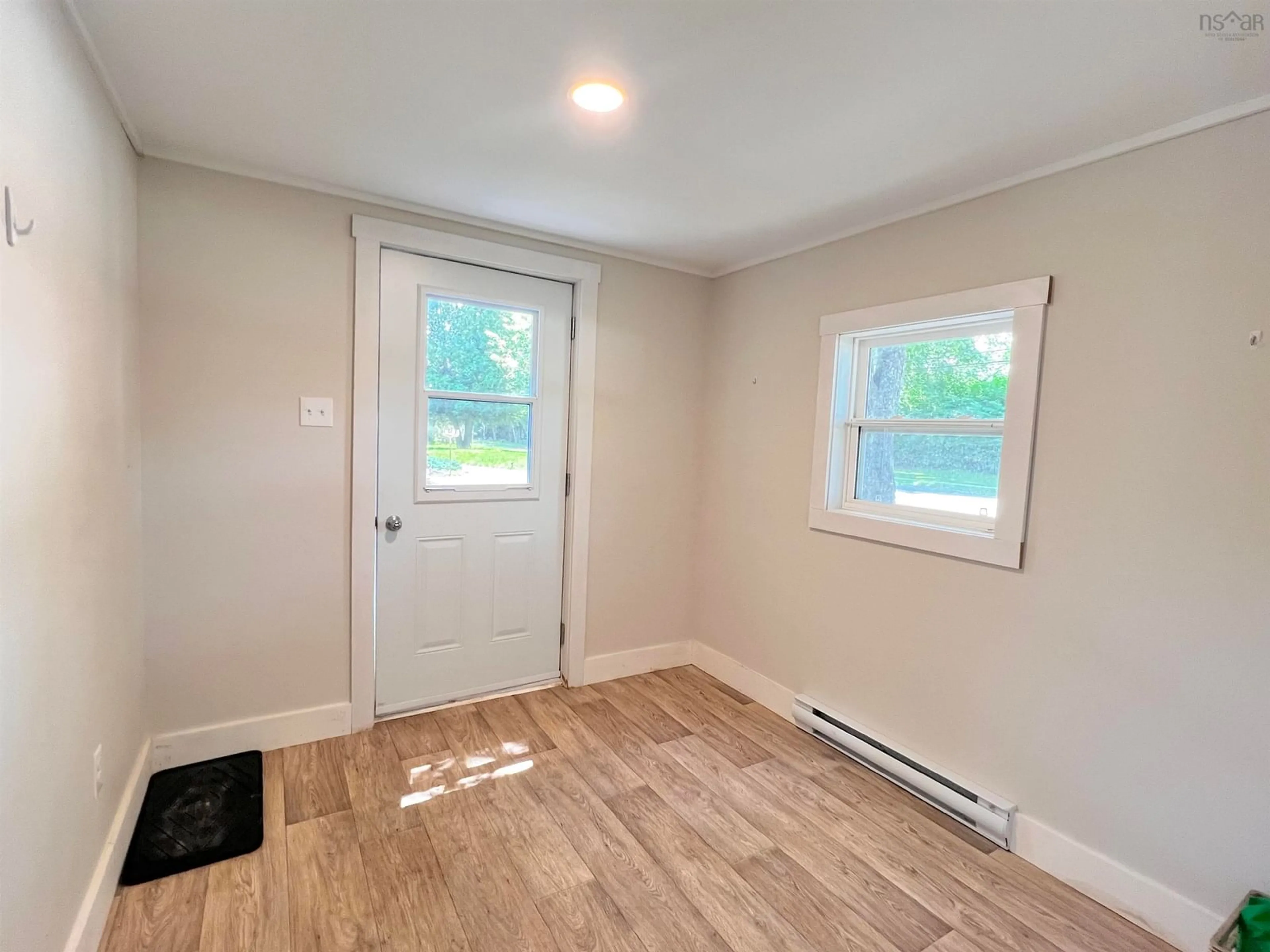 A pic of a room for 190 Mowatt St, Shelburne Nova Scotia B0T 1W0