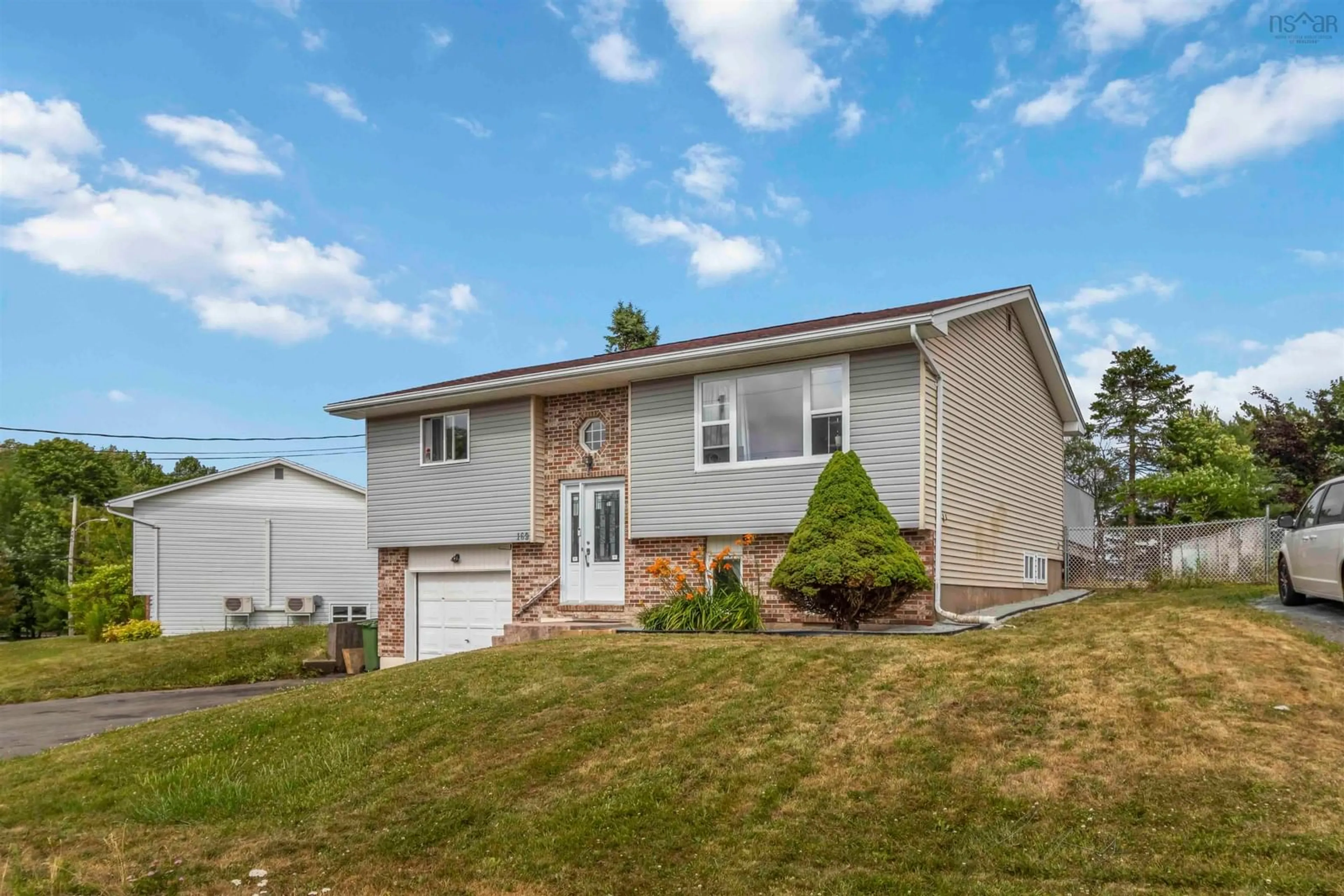 Home with vinyl exterior material, unknown for 169 Churchill Downs Cir, Lower Sackville Nova Scotia B4E 2J5