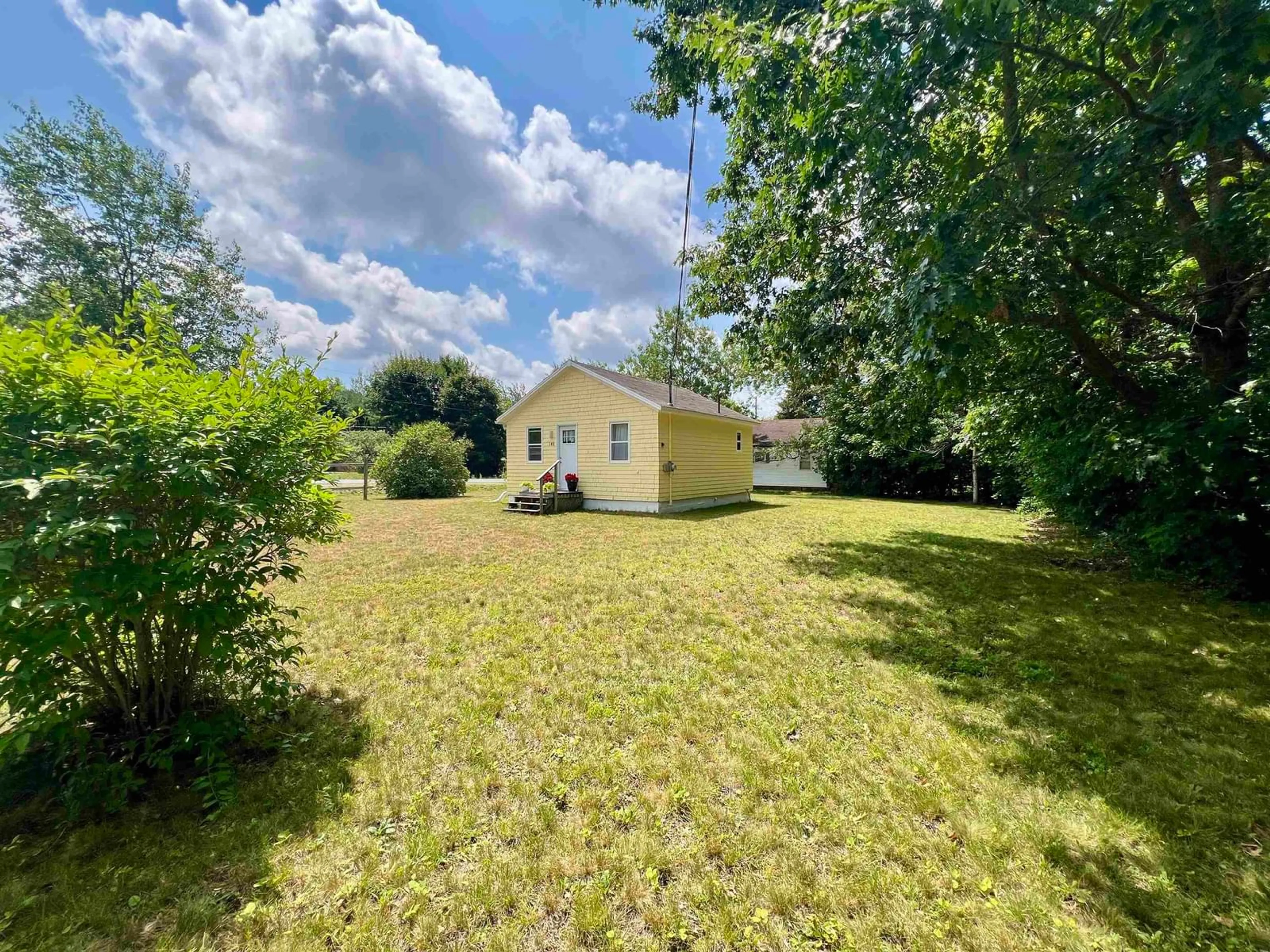 A pic from outside/outdoor area/front of a property/back of a property/a pic from drone, unknown for 148 Campbell Rd, North Kentville Nova Scotia B4N 1Y4