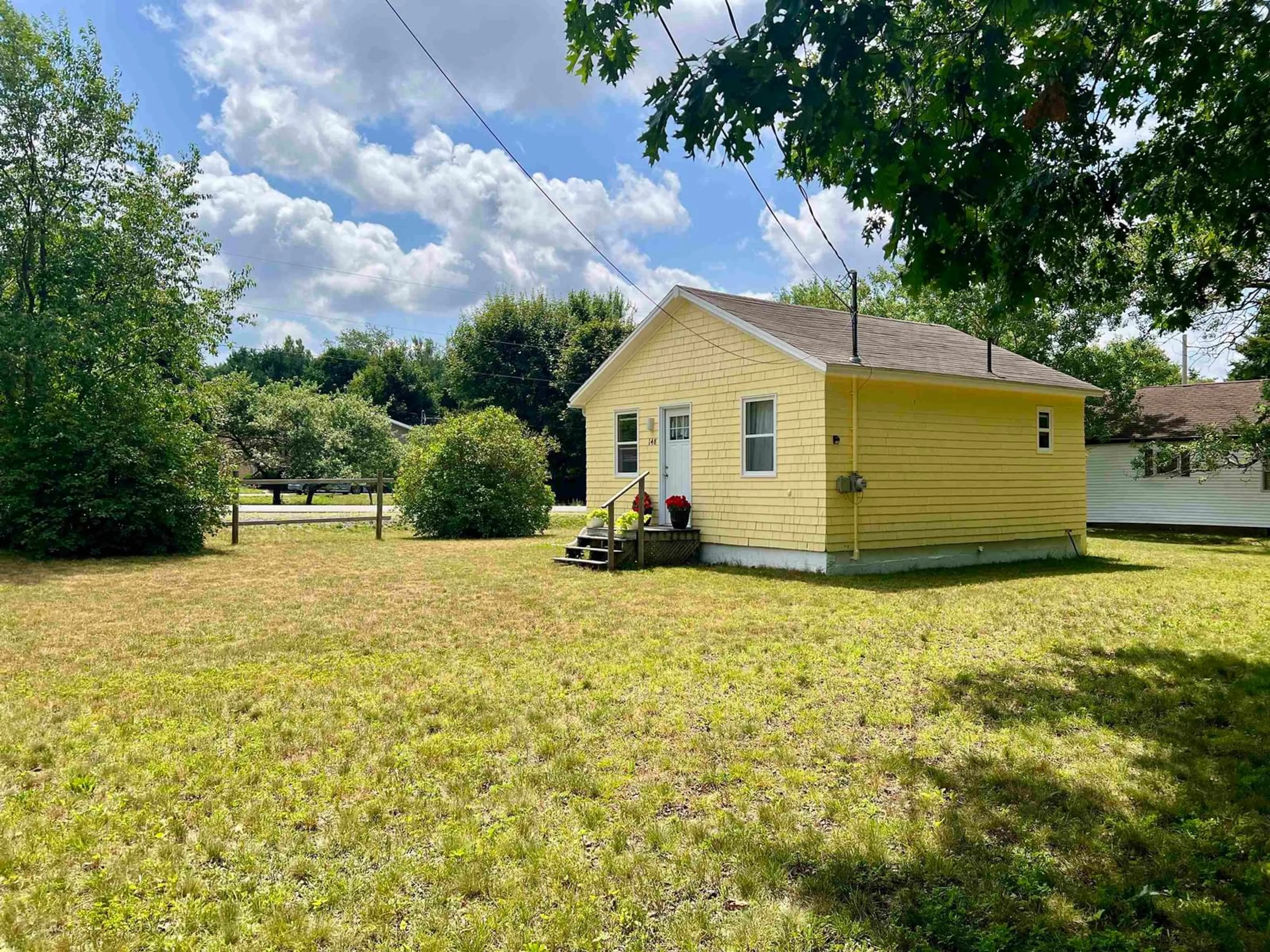 A pic from outside/outdoor area/front of a property/back of a property/a pic from drone, unknown for 148 Campbell Rd, North Kentville Nova Scotia B4N 1Y4