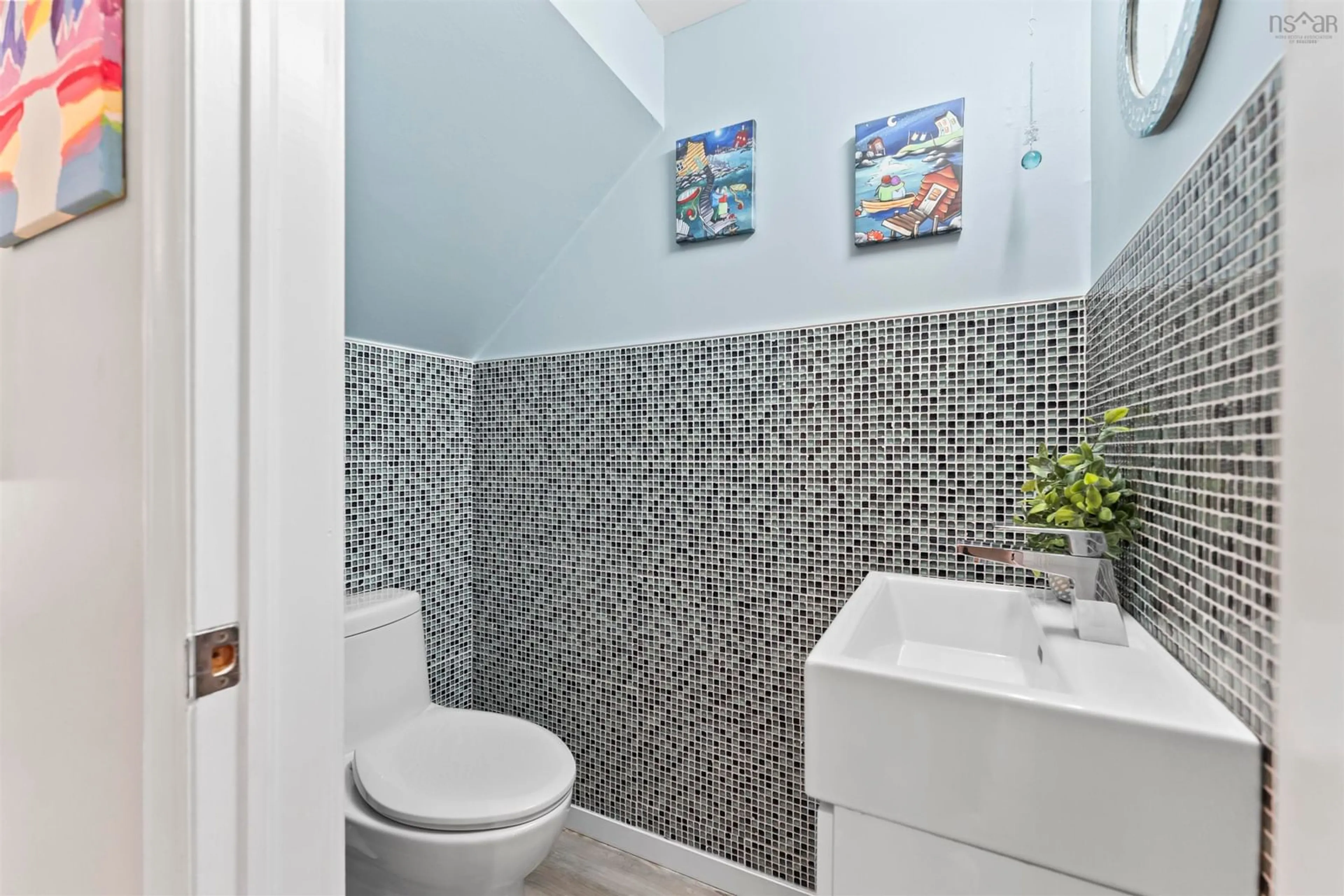 Standard bathroom, ceramic/tile floor for 130 Rutledge St, Bedford Nova Scotia B4A 1X6