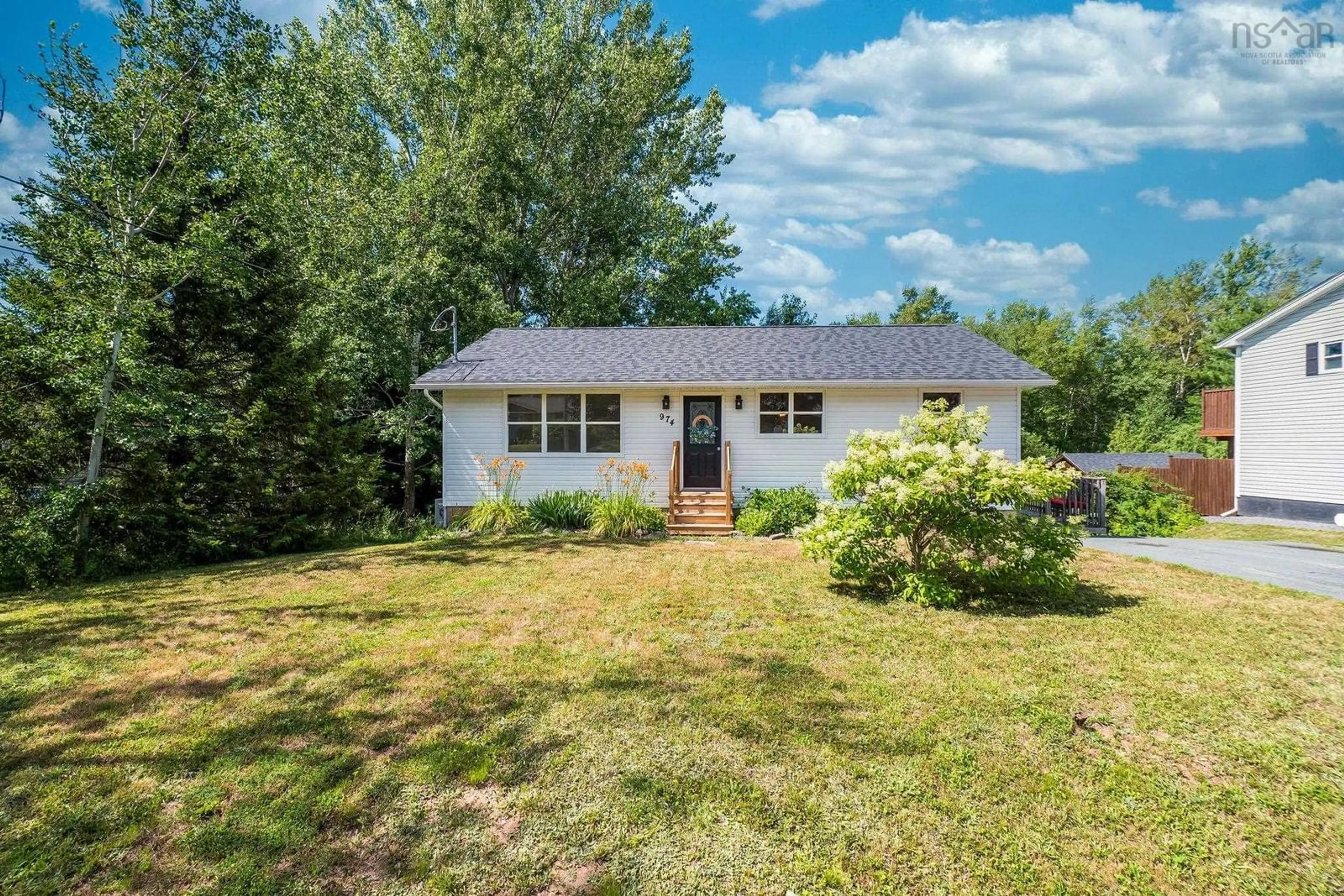 A pic from outside/outdoor area/front of a property/back of a property/a pic from drone, unknown for 974 Elizabeth Dr, North Kentville Nova Scotia B4N 4R4