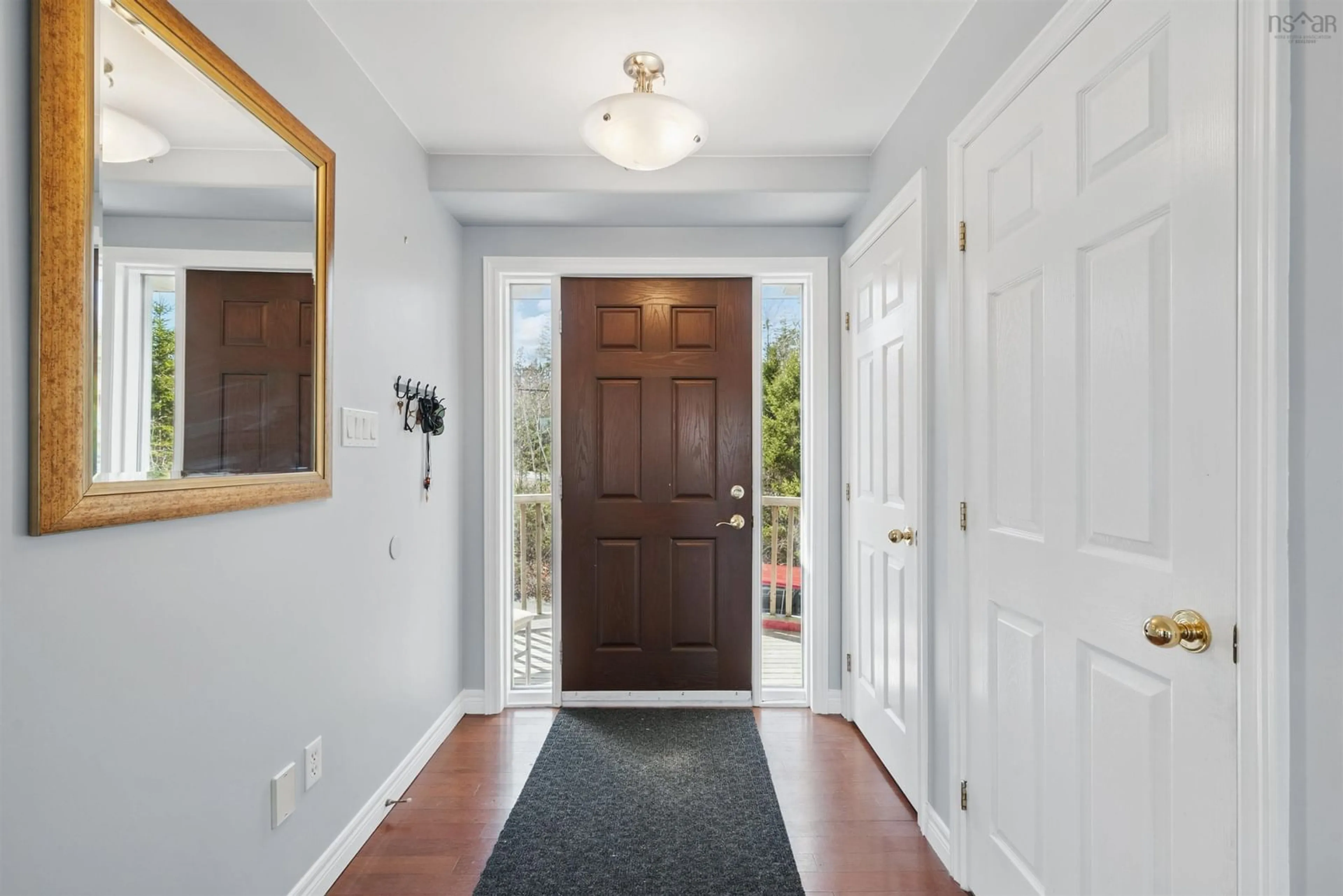 Indoor entryway for 31 Limestone Ave, Fall River Nova Scotia B2T 1N6