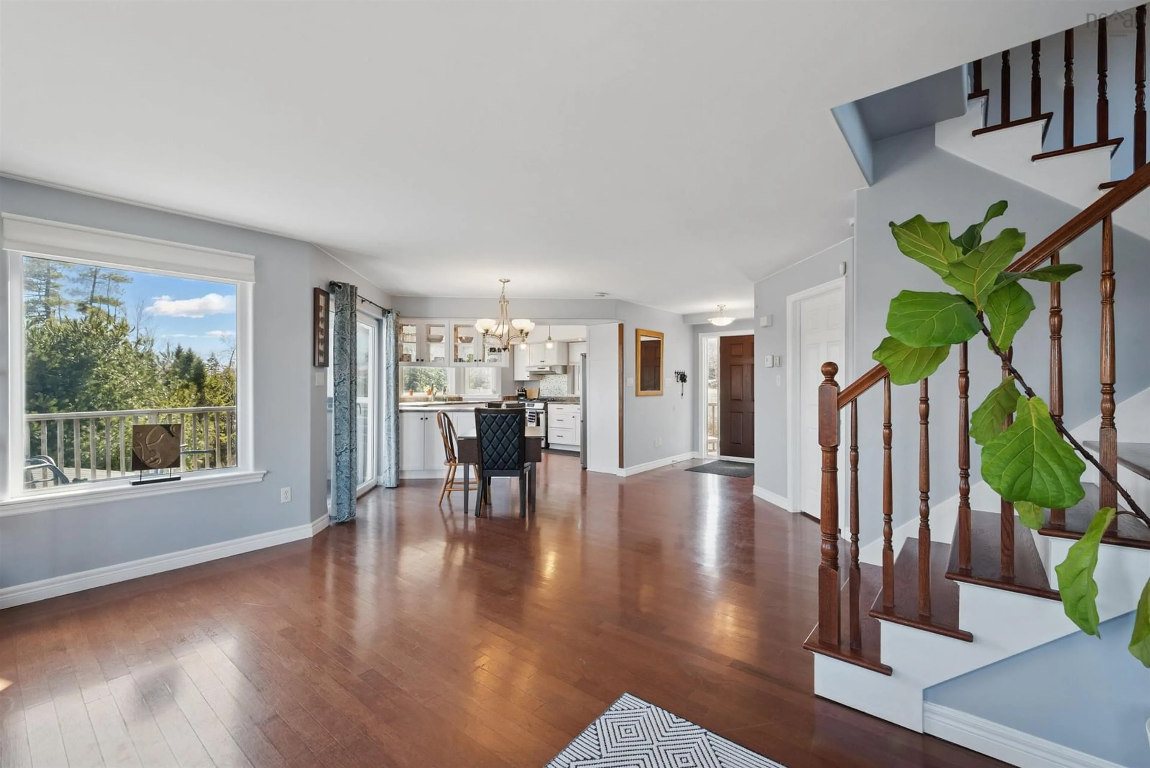 Indoor foyer for 31 Limestone Ave, Fall River Nova Scotia B2T 1N6
