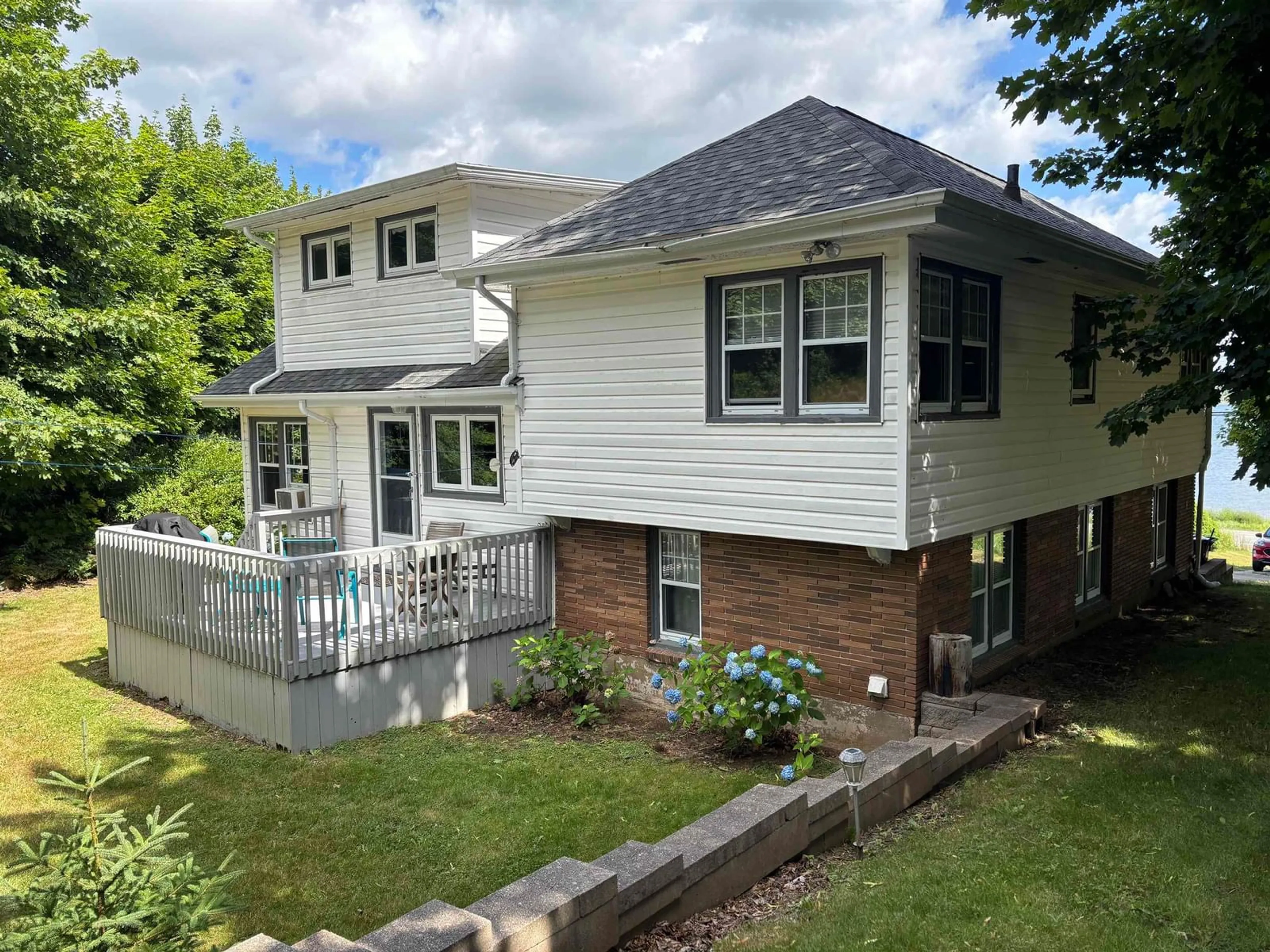 Home with vinyl exterior material, unknown for 268 Seaview Drive, Upper North Sydney Nova Scotia B2A 3N4