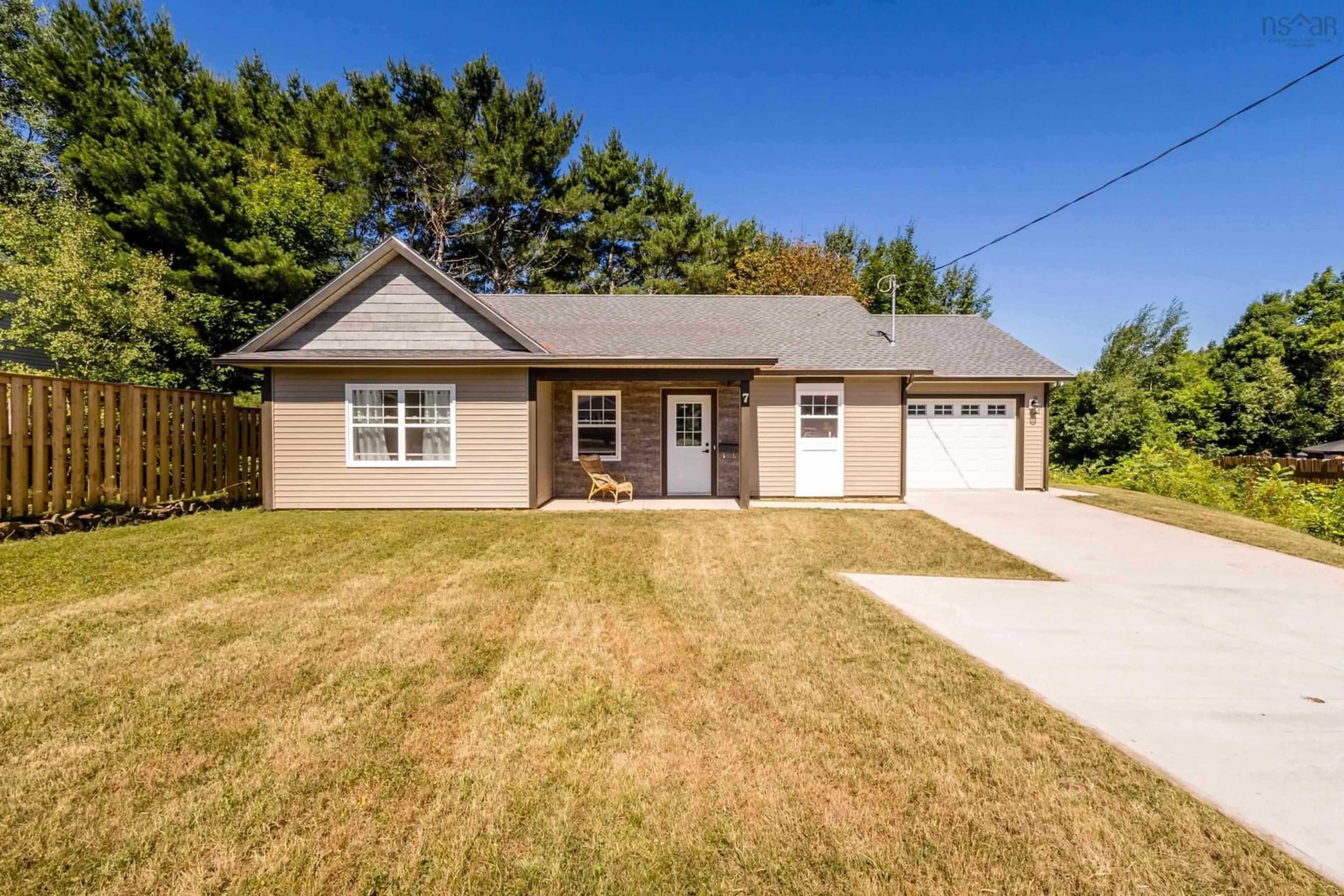 Home with vinyl exterior material, street for 7 Daphne Crt, New Minas Nova Scotia B4N 5J9