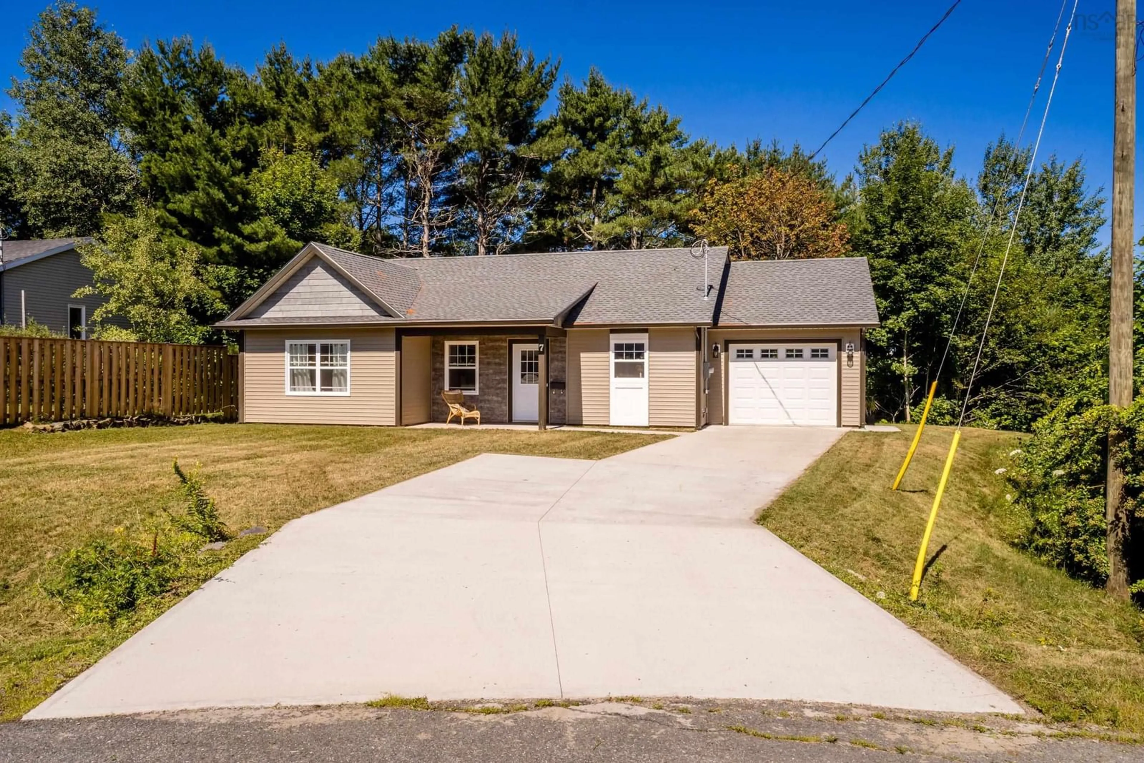 Home with vinyl exterior material, street for 7 Daphne Crt, New Minas Nova Scotia B4N 5J9