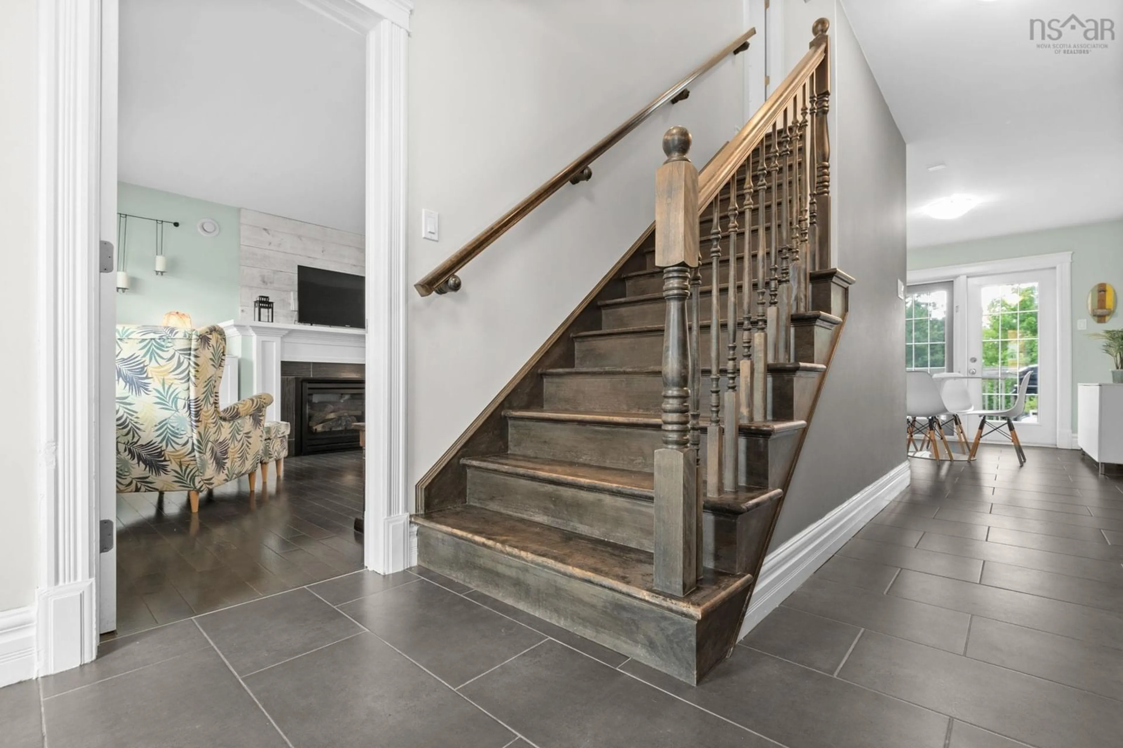 Stairs for 162 Halewood Dr, Falmouth Nova Scotia B0P 1P0