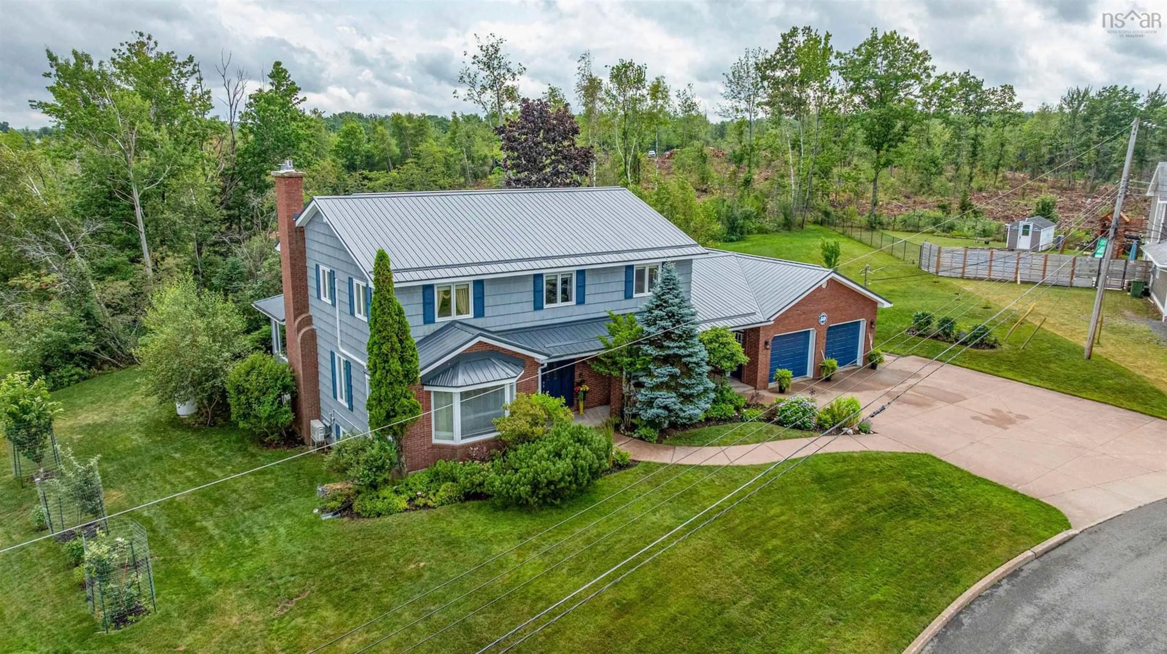 A pic from outside/outdoor area/front of a property/back of a property/a pic from drone, unknown for 50 Kestral Ridge, New Glasgow Nova Scotia B2H 5S6
