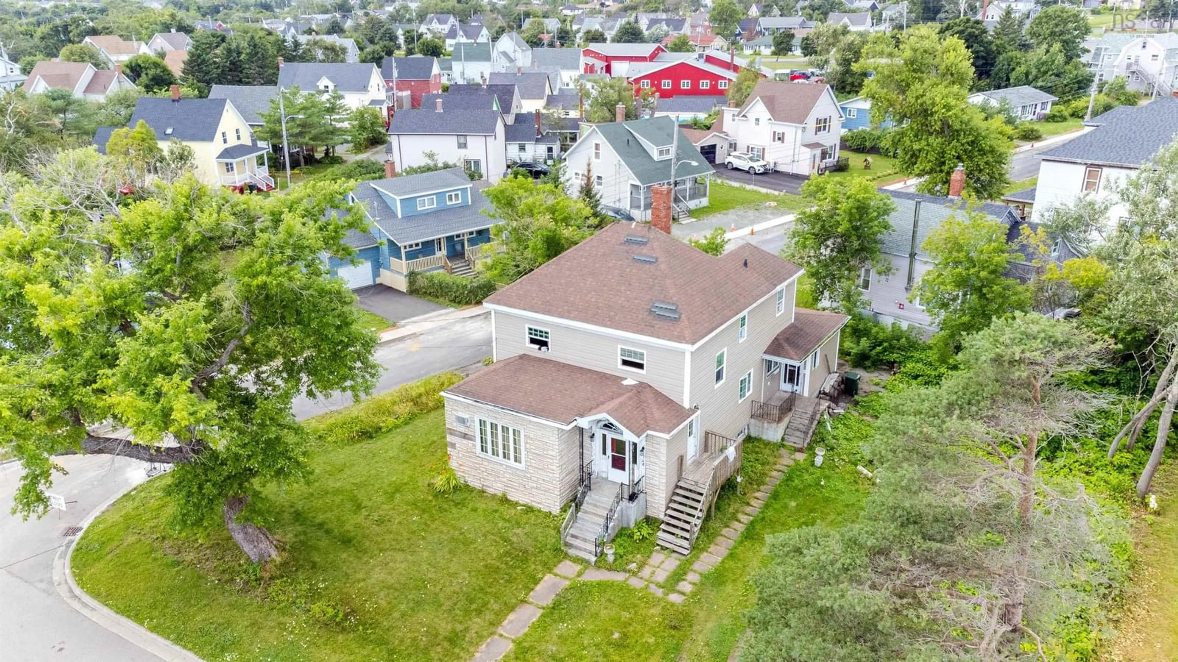 A pic from outside/outdoor area/front of a property/back of a property/a pic from drone, street for 324 York St, Glace Bay Nova Scotia B1A 2M7
