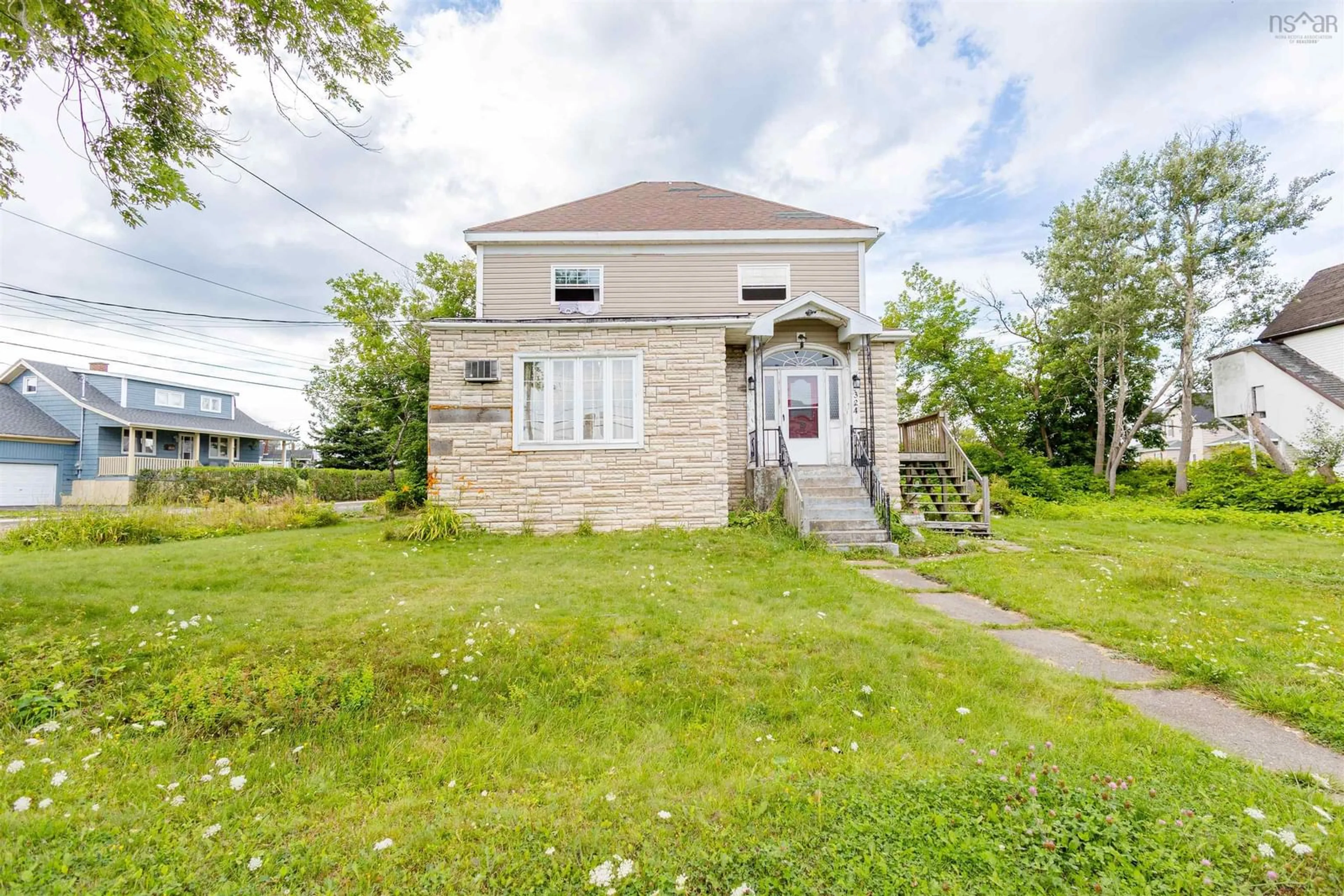 A pic from outside/outdoor area/front of a property/back of a property/a pic from drone, building for 324 York St, Glace Bay Nova Scotia B1A 2M7