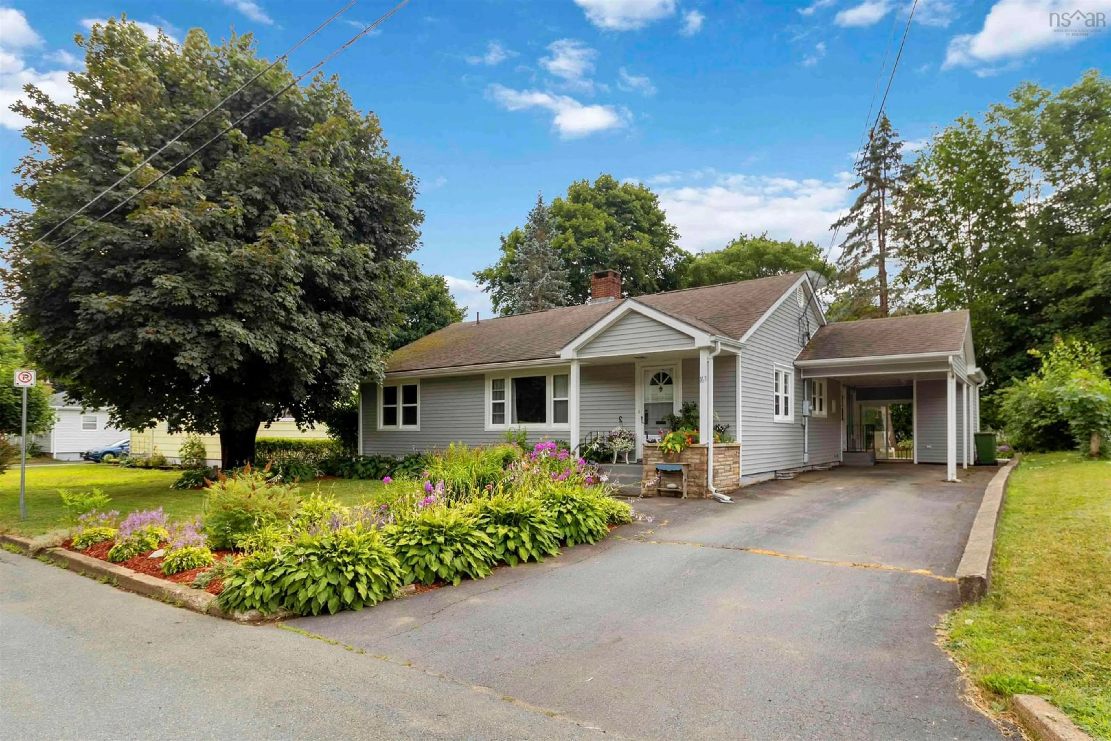 Unknown for 163 Crescent St, Bridgewater Nova Scotia B4V 1L1