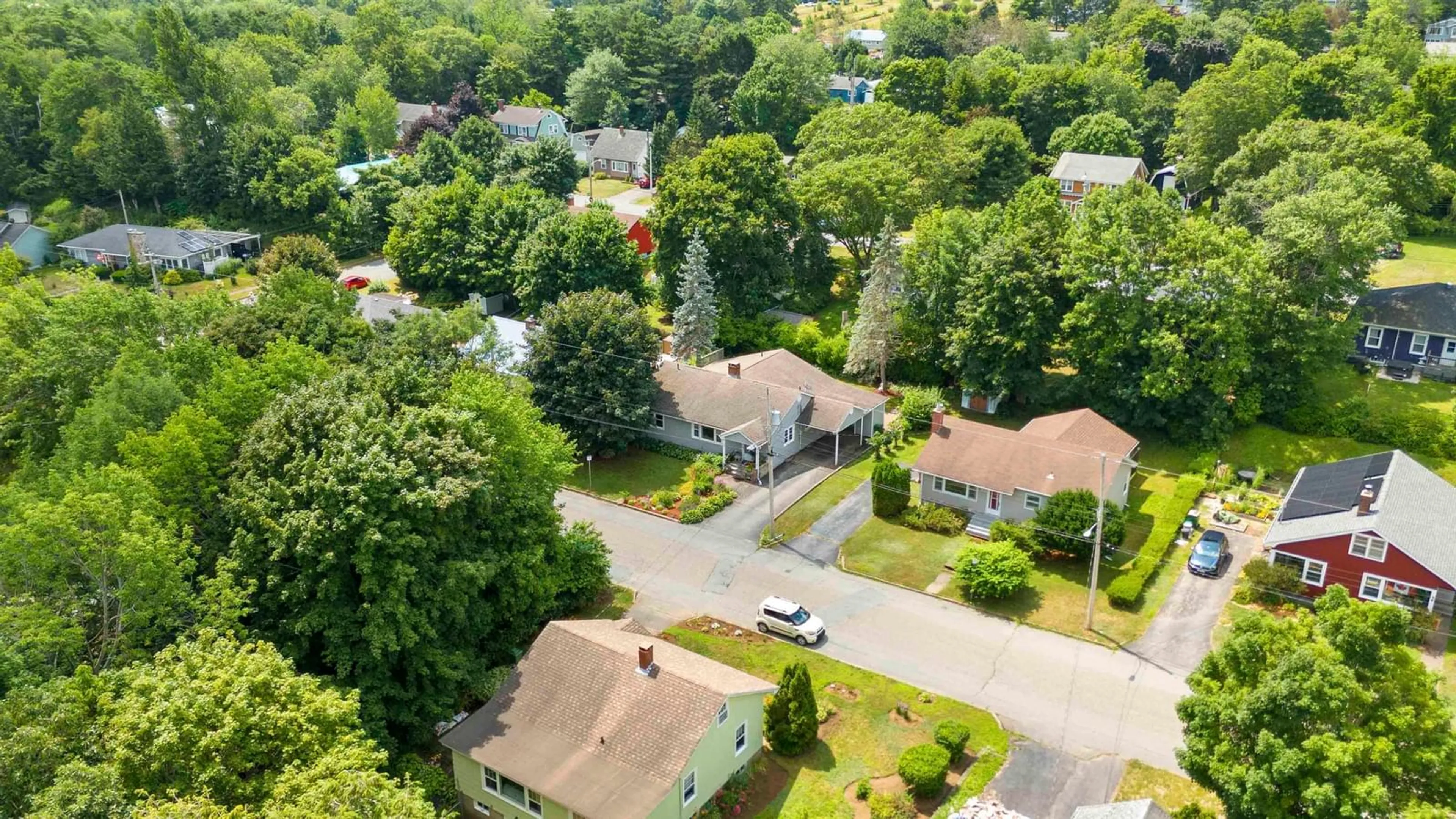 A pic from outside/outdoor area/front of a property/back of a property/a pic from drone, street for 163 Crescent St, Bridgewater Nova Scotia B4V 1L1