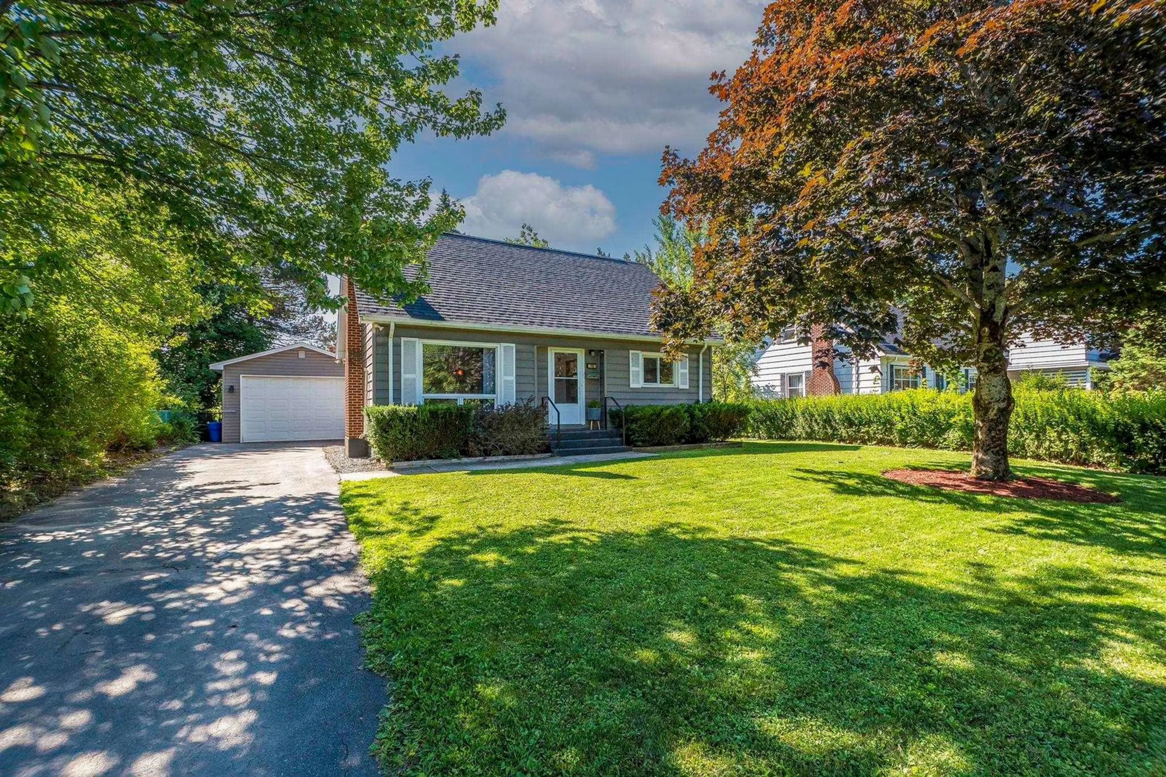 Home with vinyl exterior material, street for 18 Oakwood Ave, Dartmouth Nova Scotia B2W 3C7