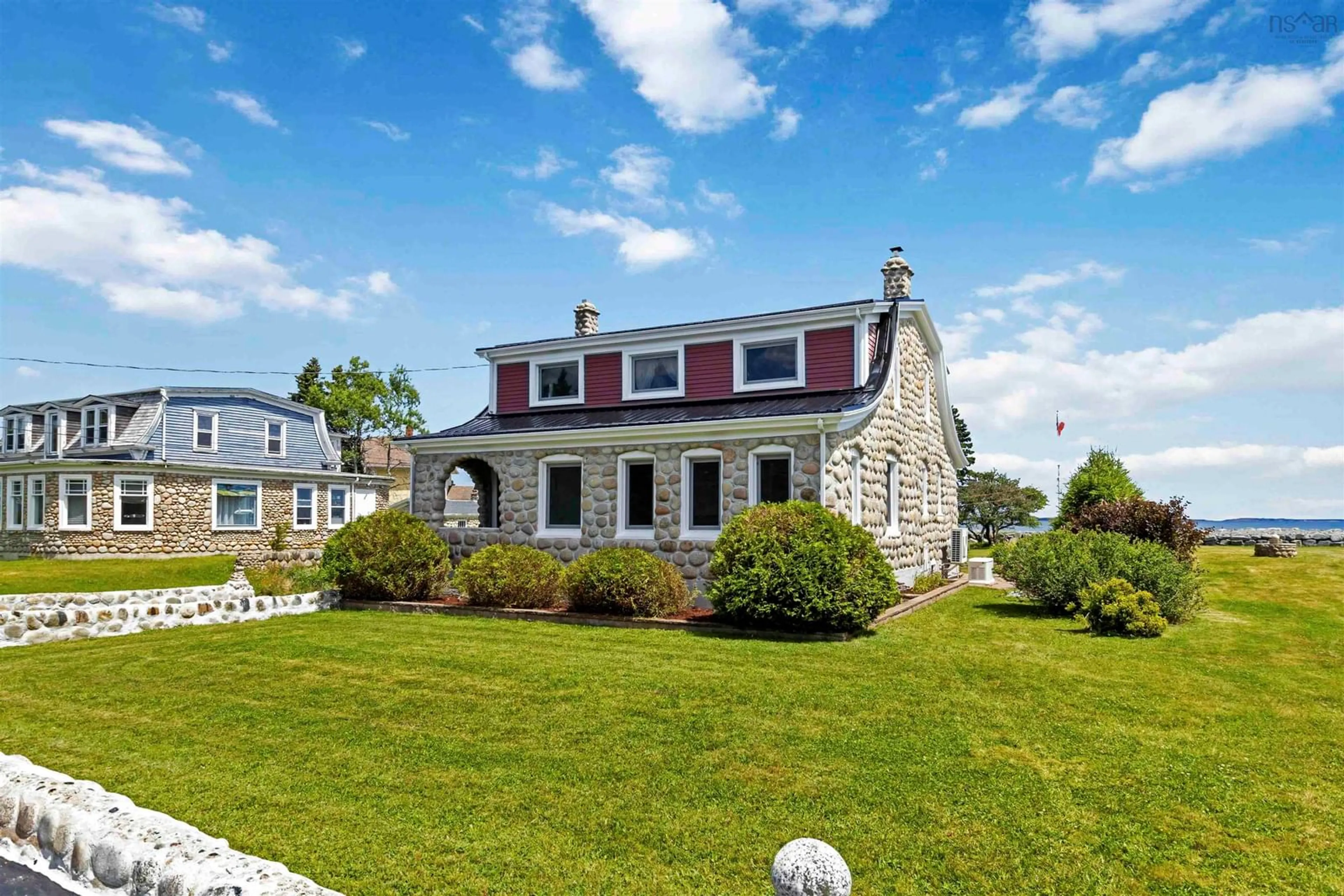 Home with vinyl exterior material, unknown for 4027 331 Hwy, Dublin Shore Nova Scotia B0R 1C0