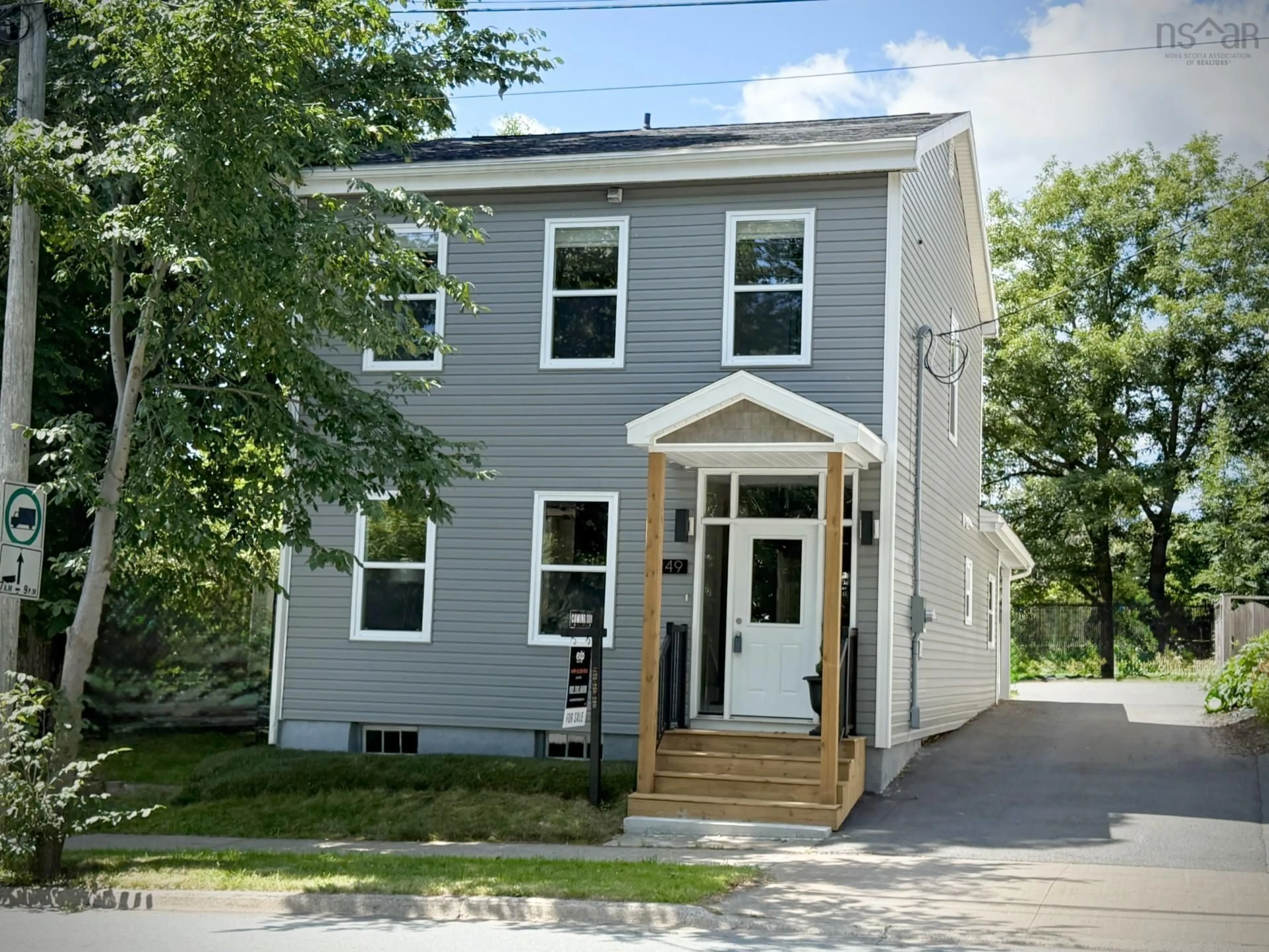 Home with vinyl exterior material, street for 249 Portland St, Dartmouth Nova Scotia B2Y 1J8