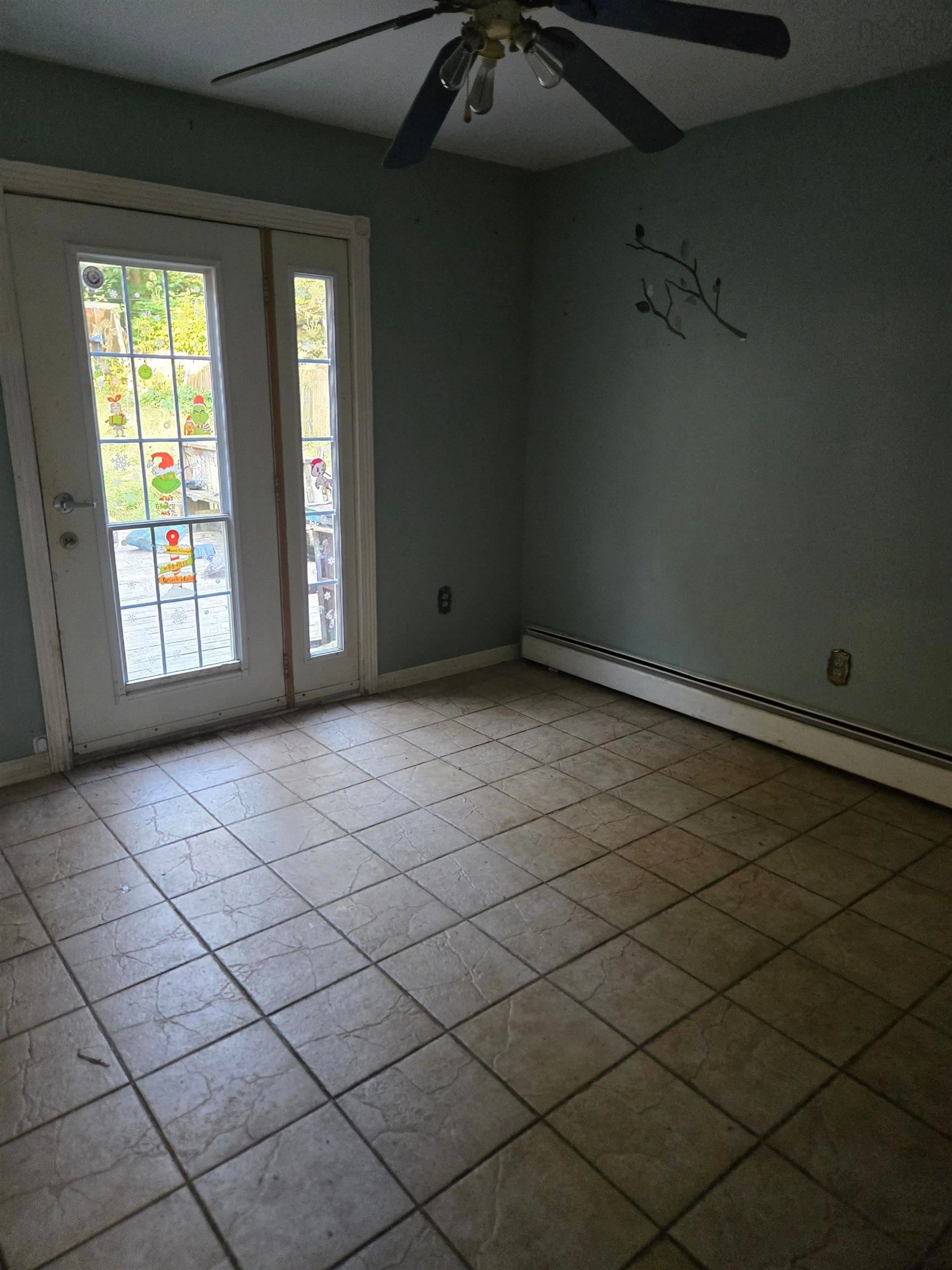 A pic of a room for 1564 Riverside Dr, Lower Sackville Nova Scotia B4C 2Y7