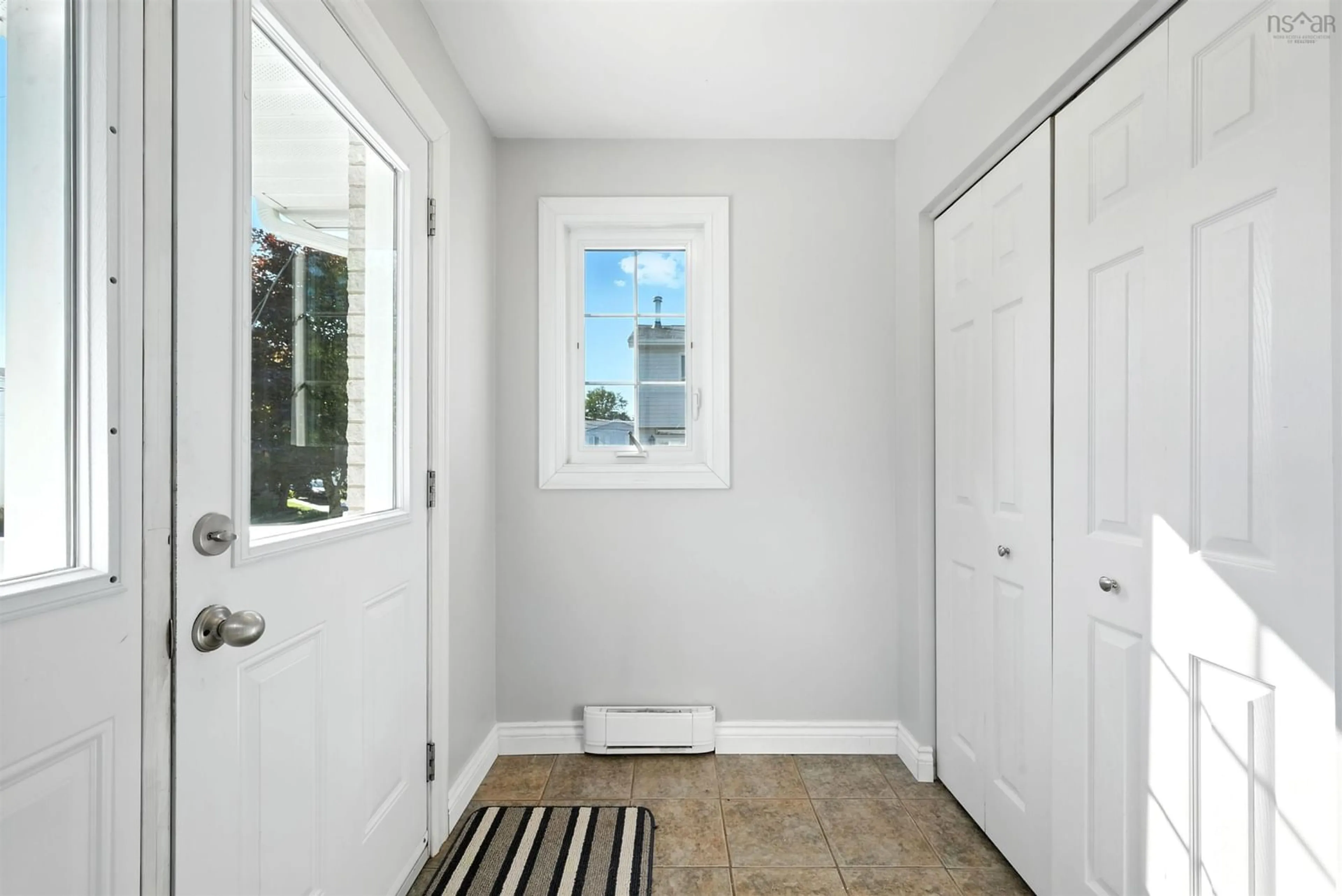 Indoor entryway for 13 Viscaya Pl, Dartmouth Nova Scotia B2X 3J3
