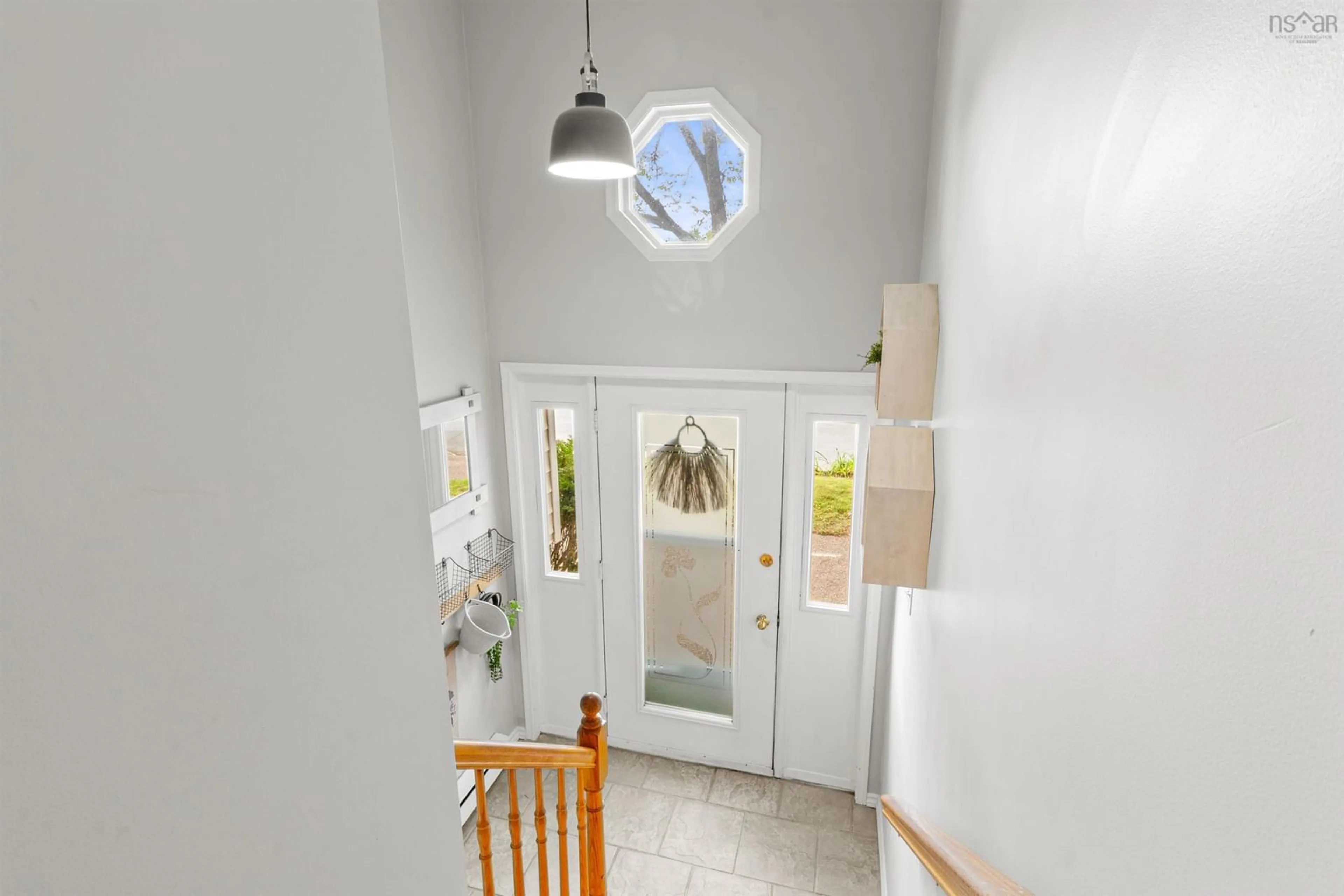 Indoor entryway for 33 Josephine Crt, Dartmouth Nova Scotia B2W 6A1
