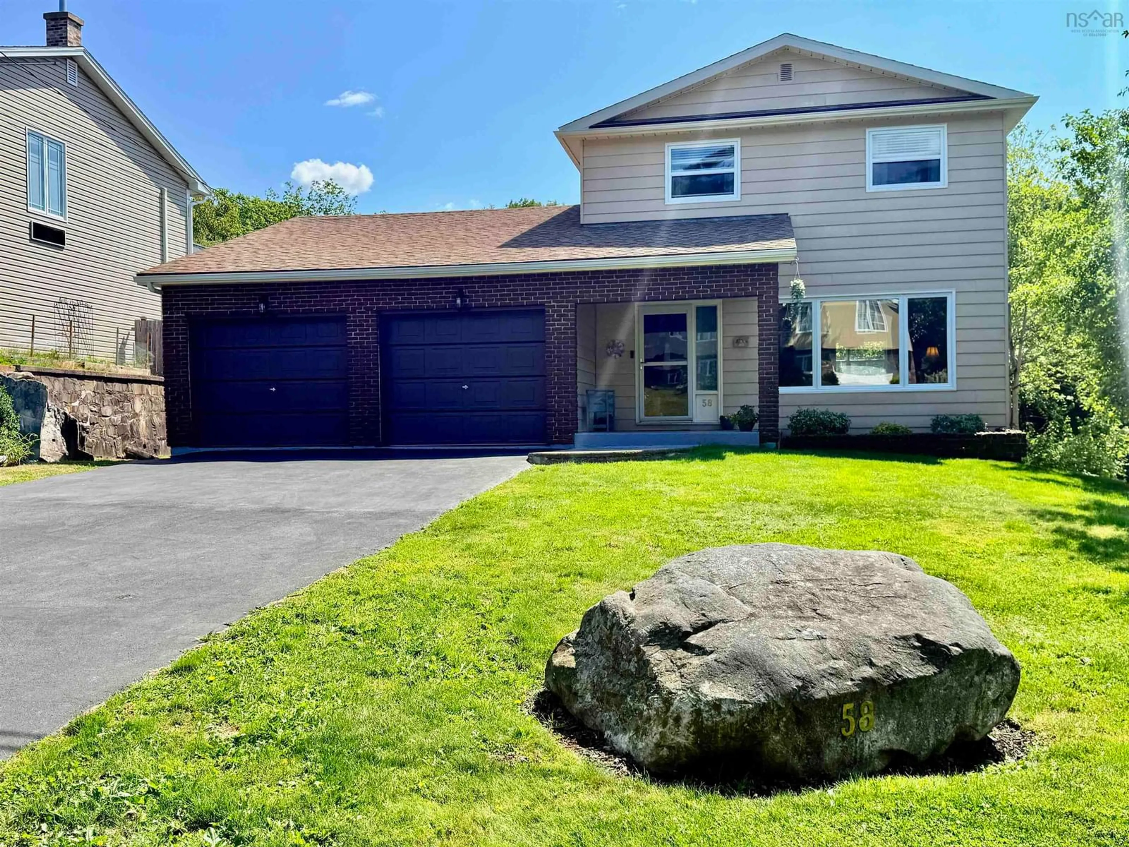 A pic from outside/outdoor area/front of a property/back of a property/a pic from drone, street for 58 Shoreview Dr, Bedford Nova Scotia B4A 1V5