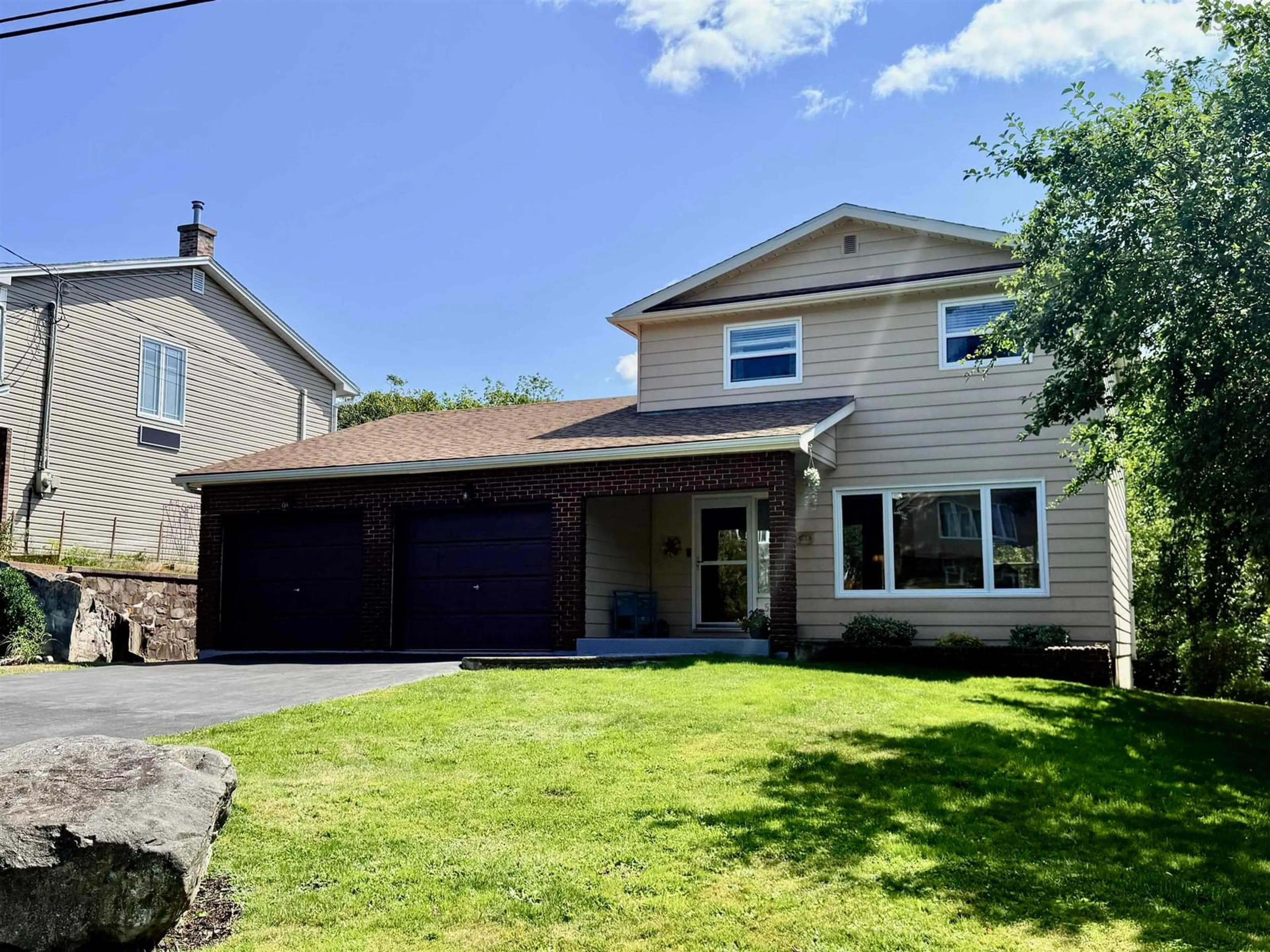 A pic from outside/outdoor area/front of a property/back of a property/a pic from drone, street for 58 Shoreview Dr, Bedford Nova Scotia B4A 1V5