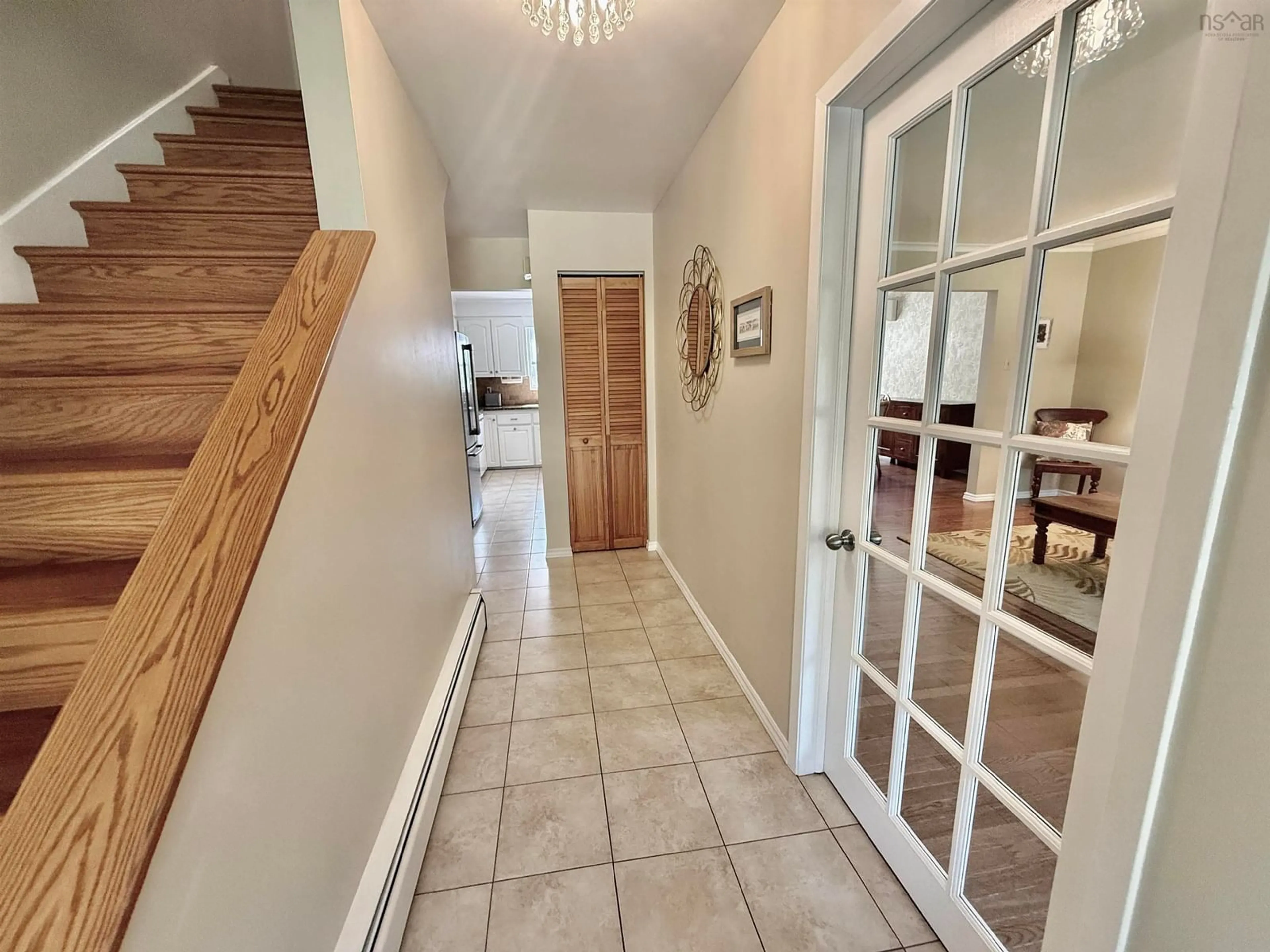 Indoor entryway for 58 Shoreview Dr, Bedford Nova Scotia B4A 1V5
