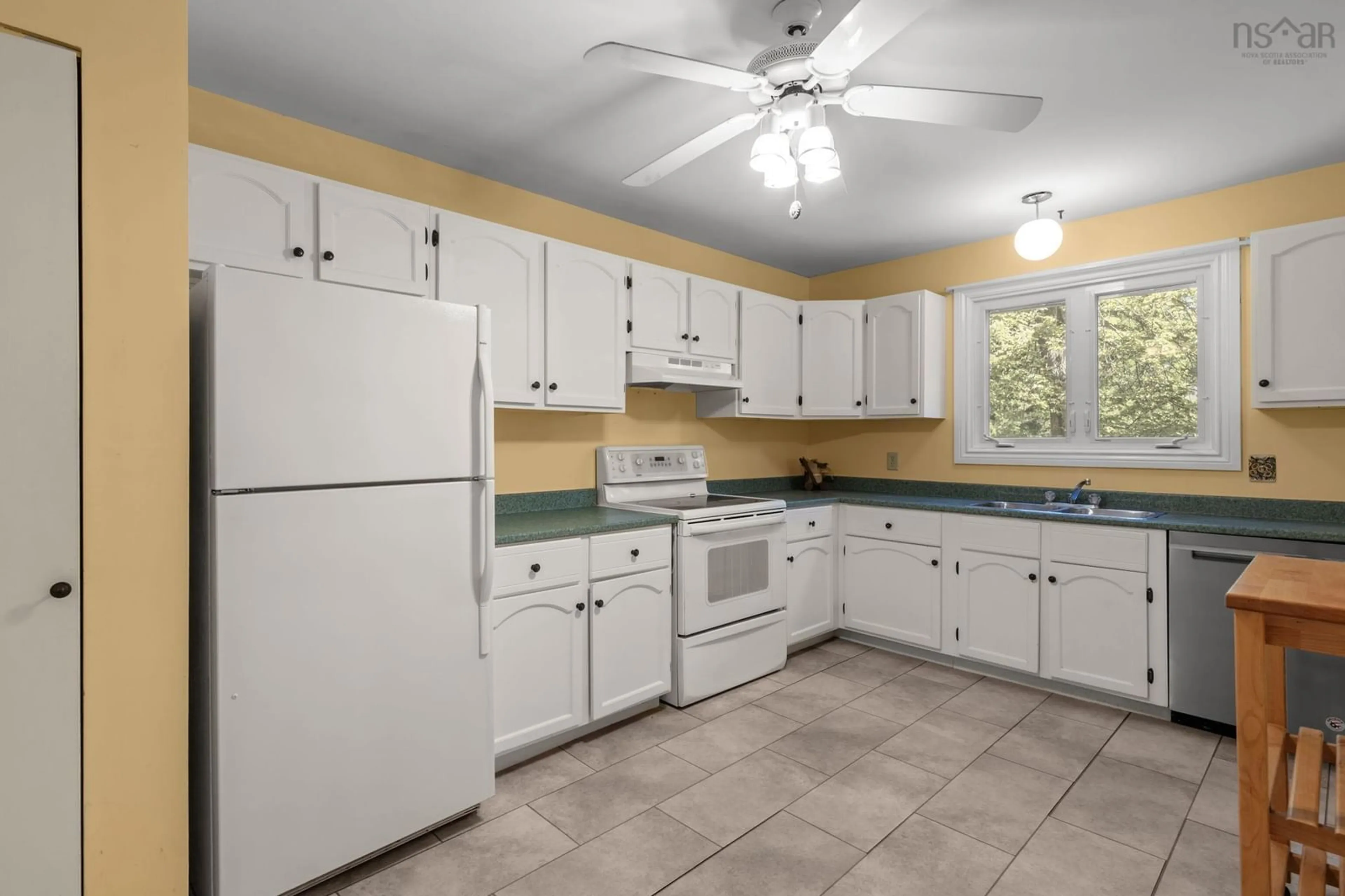 Standard kitchen, ceramic/tile floor for 4 Covington Way, Halifax Nova Scotia B3M 3K2