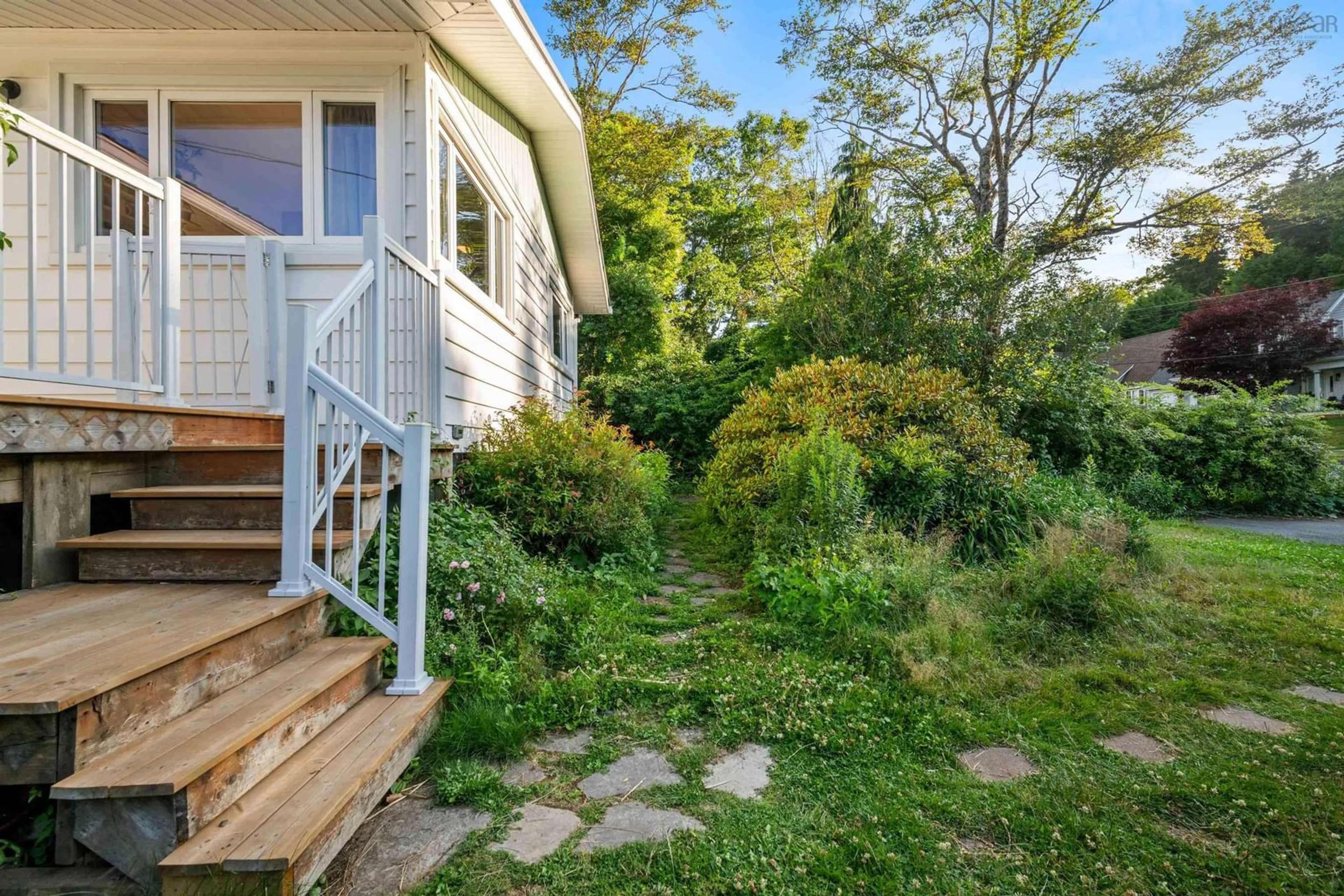 Unknown for 24 Lodge Dr, Halifax Nova Scotia B3M 2G7