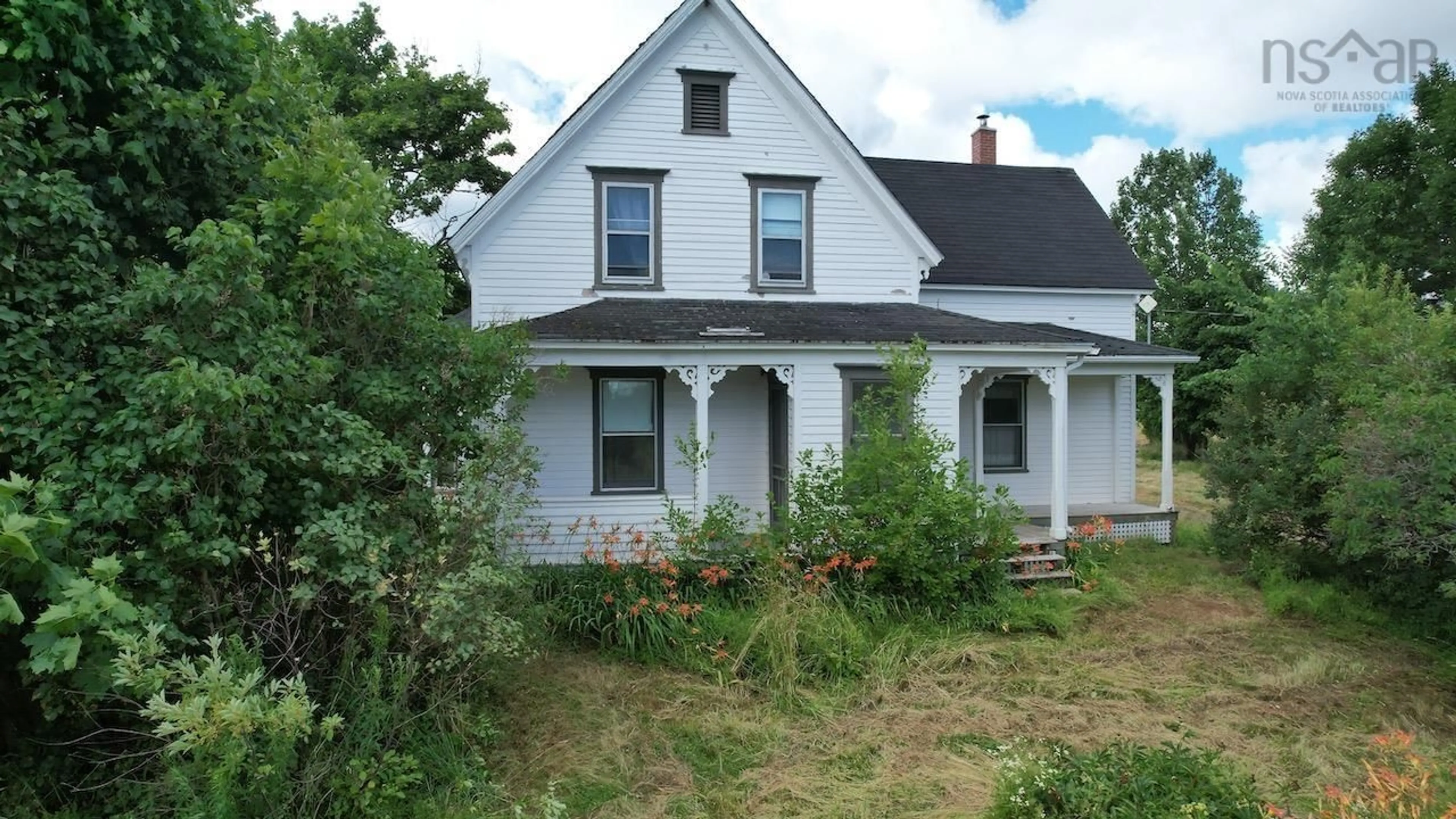 Home with vinyl exterior material, street for 9372 Highway 6 Hwy, Pugwash Nova Scotia B0K 1L0